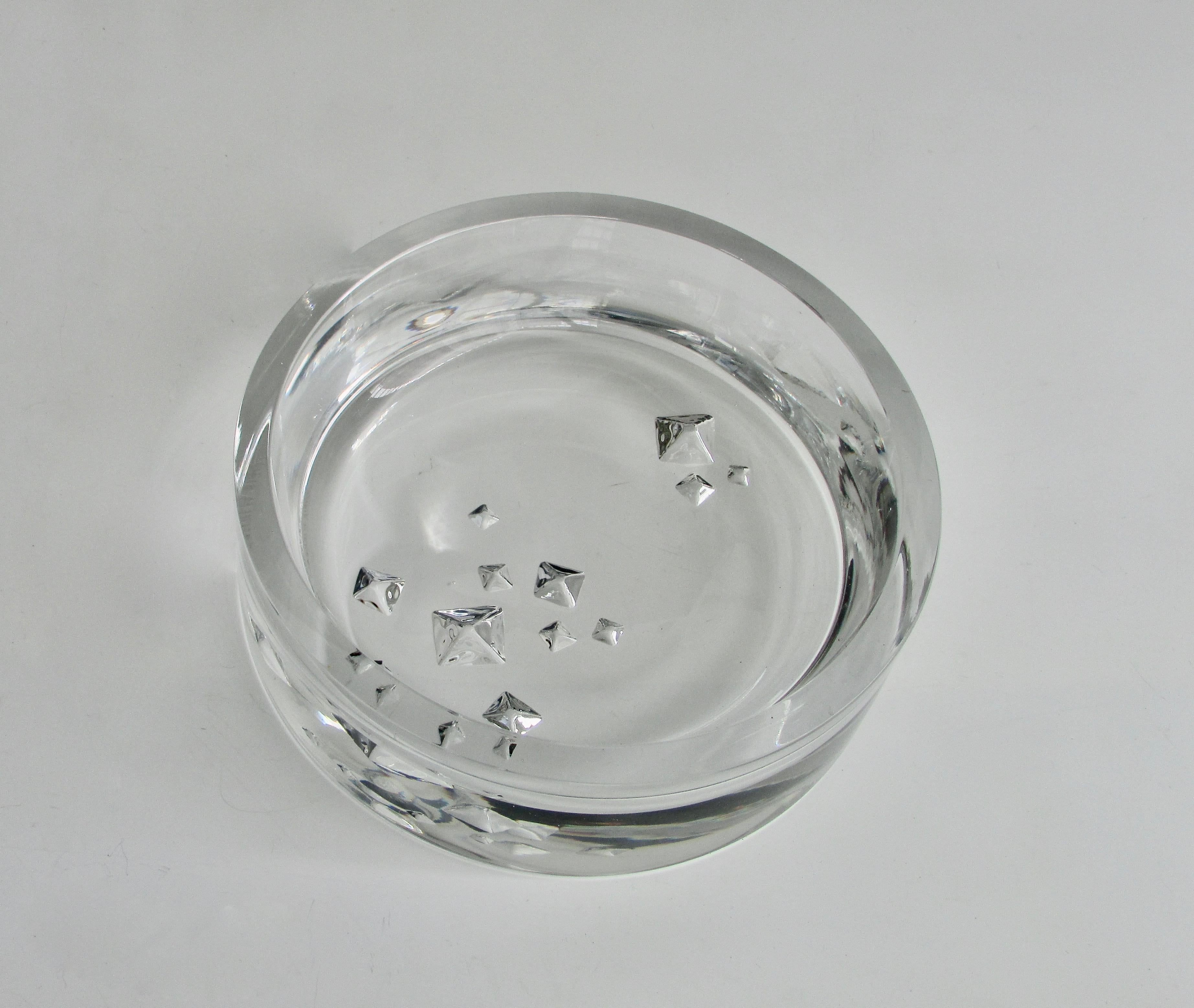 Finnish Tapio Wirkkala Lead Crystal Glass Bowl with Incised Geometric Design For Sale