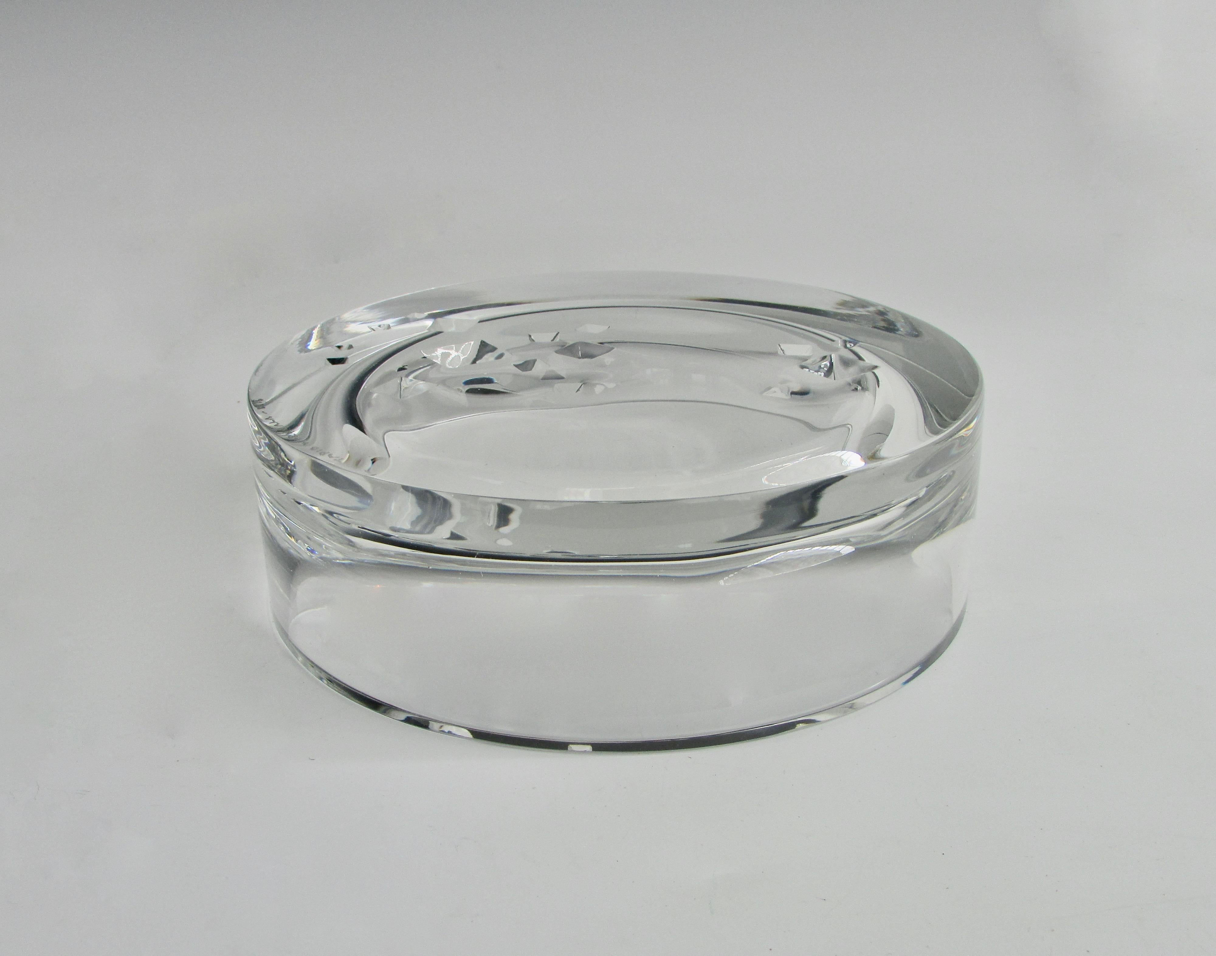 20th Century Tapio Wirkkala Lead Crystal Glass Bowl with Incised Geometric Design For Sale