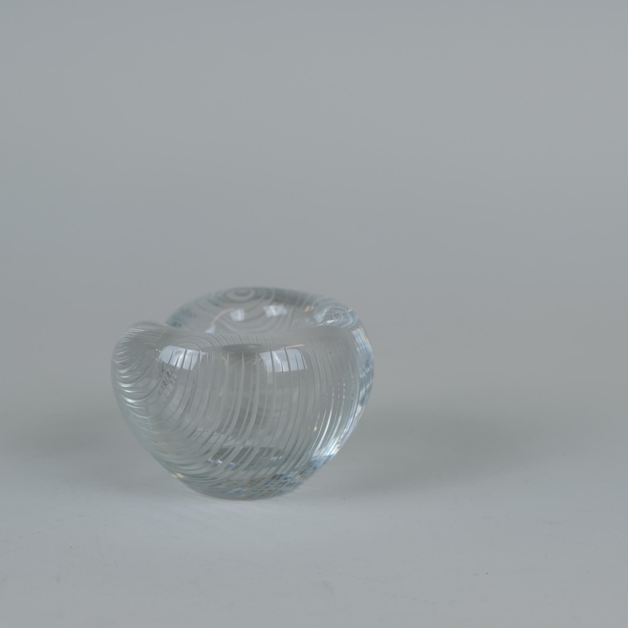 Tapio Wirkkala Vase mit Liniengravur Modell 3327, Iittala 1950er Jahre Finnland (Moderne der Mitte des Jahrhunderts) im Angebot