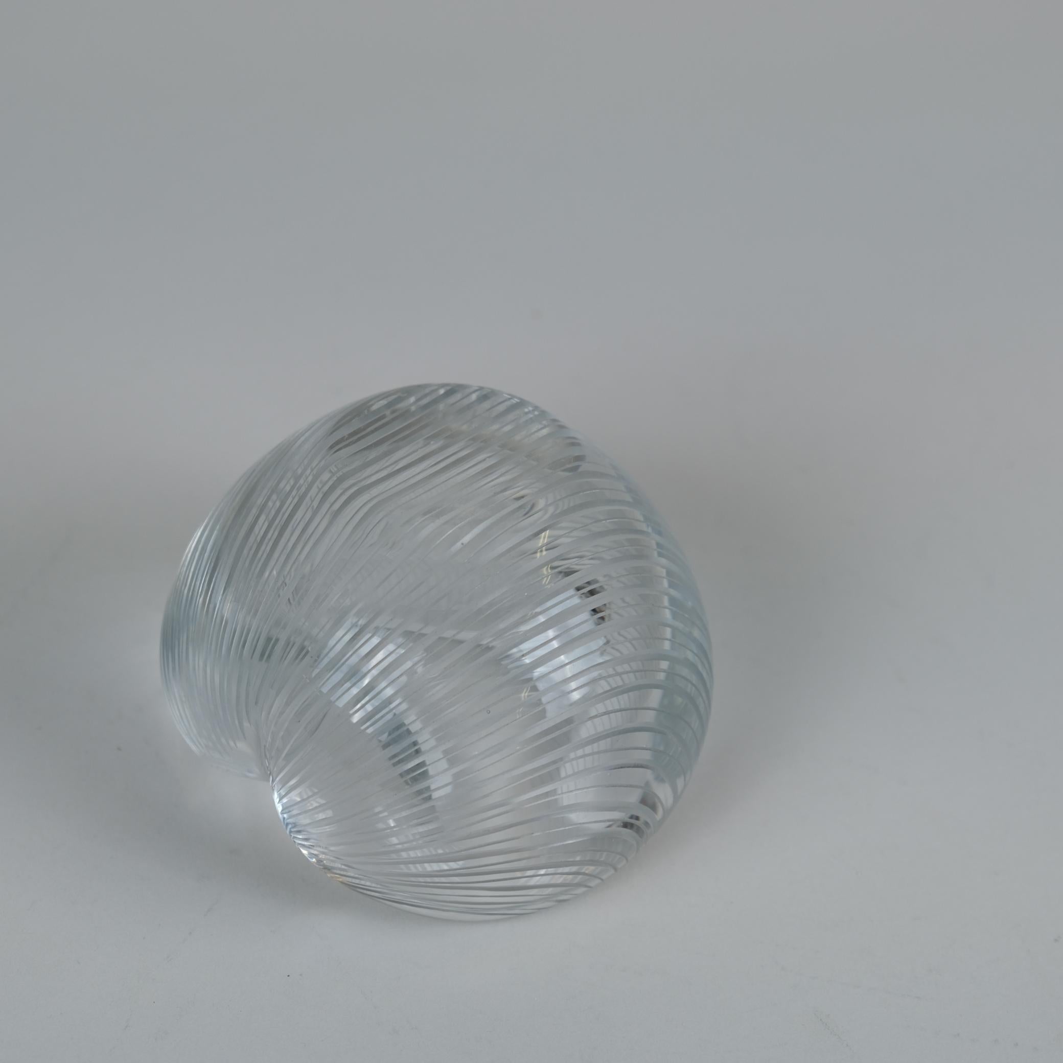 Tapio Wirkkala Vase mit Liniengravur Modell 3327, Iittala 1950er Jahre Finnland (Glaskunst) im Angebot