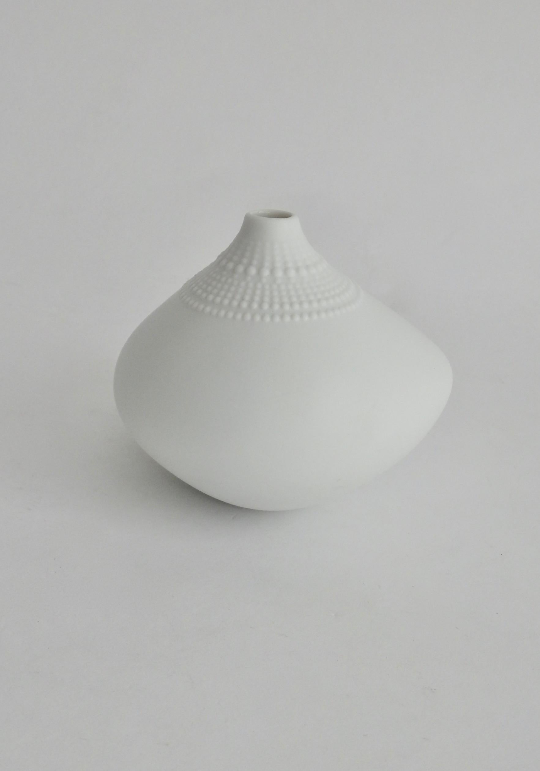 Biomprphic form Pollo vase in matte white porcelain designed by Tapio Wirkkala of Finland. Produced by and Marked Rosenthal Studio Line.