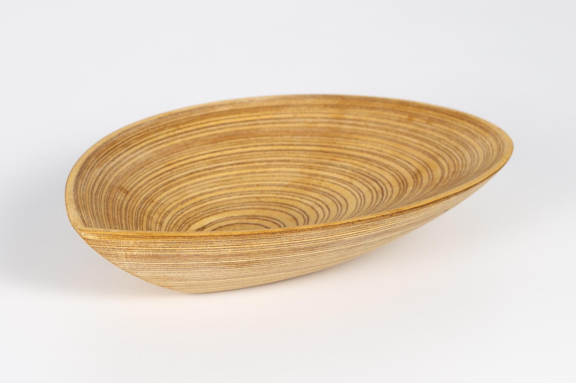 Tapio Wirkkala Finnish Hand Carved Leaf Platter
This piece measures: 6.5 wide x 4.5 deep x 1.25 inches high

This platter is in excellent vintage condition.

Each piece is carefully cleaned and packaged before being shipped to you.
  
