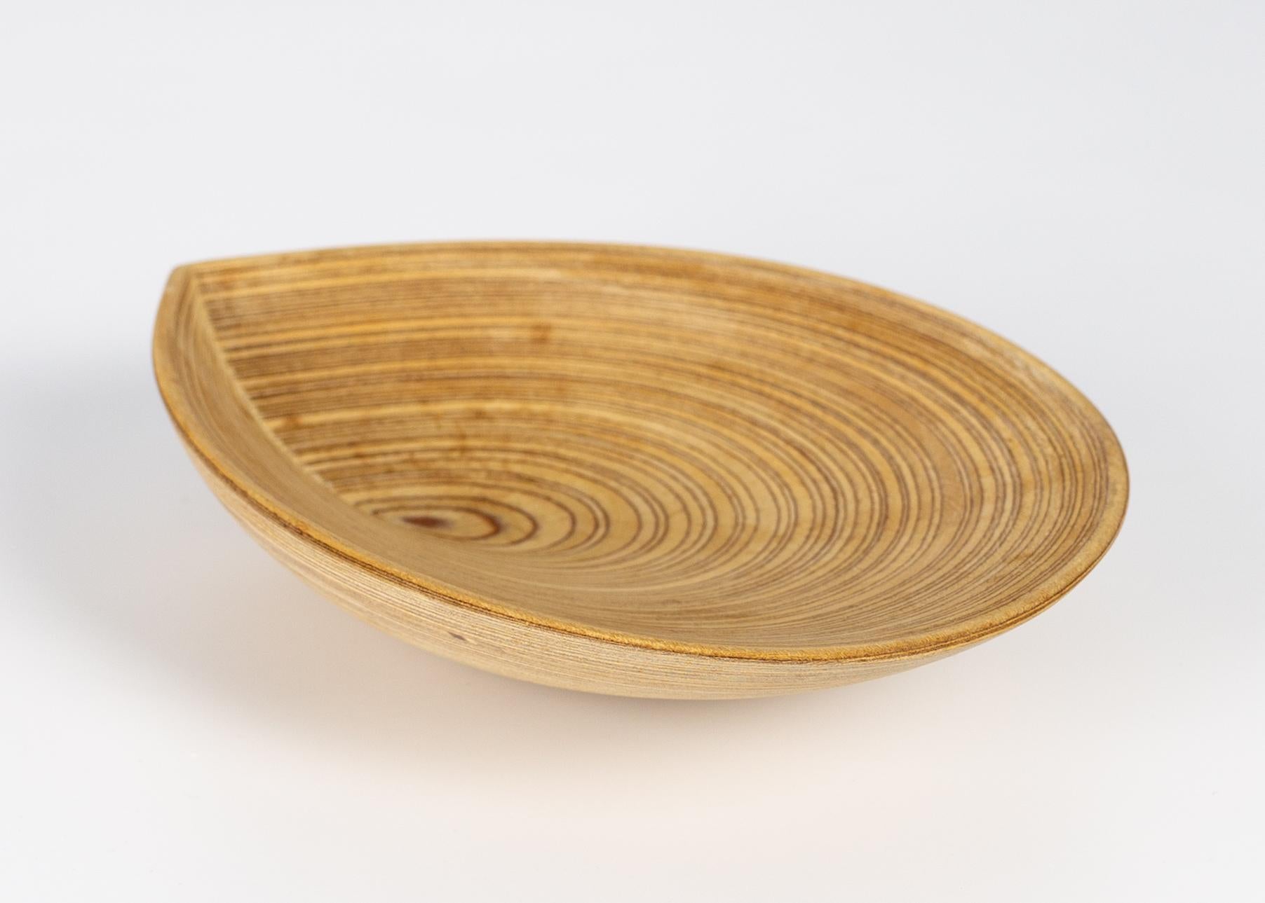 Tapio Wirkkala Finnish Hand Carved Leaf Platter In Good Condition For Sale In Countryside, IL