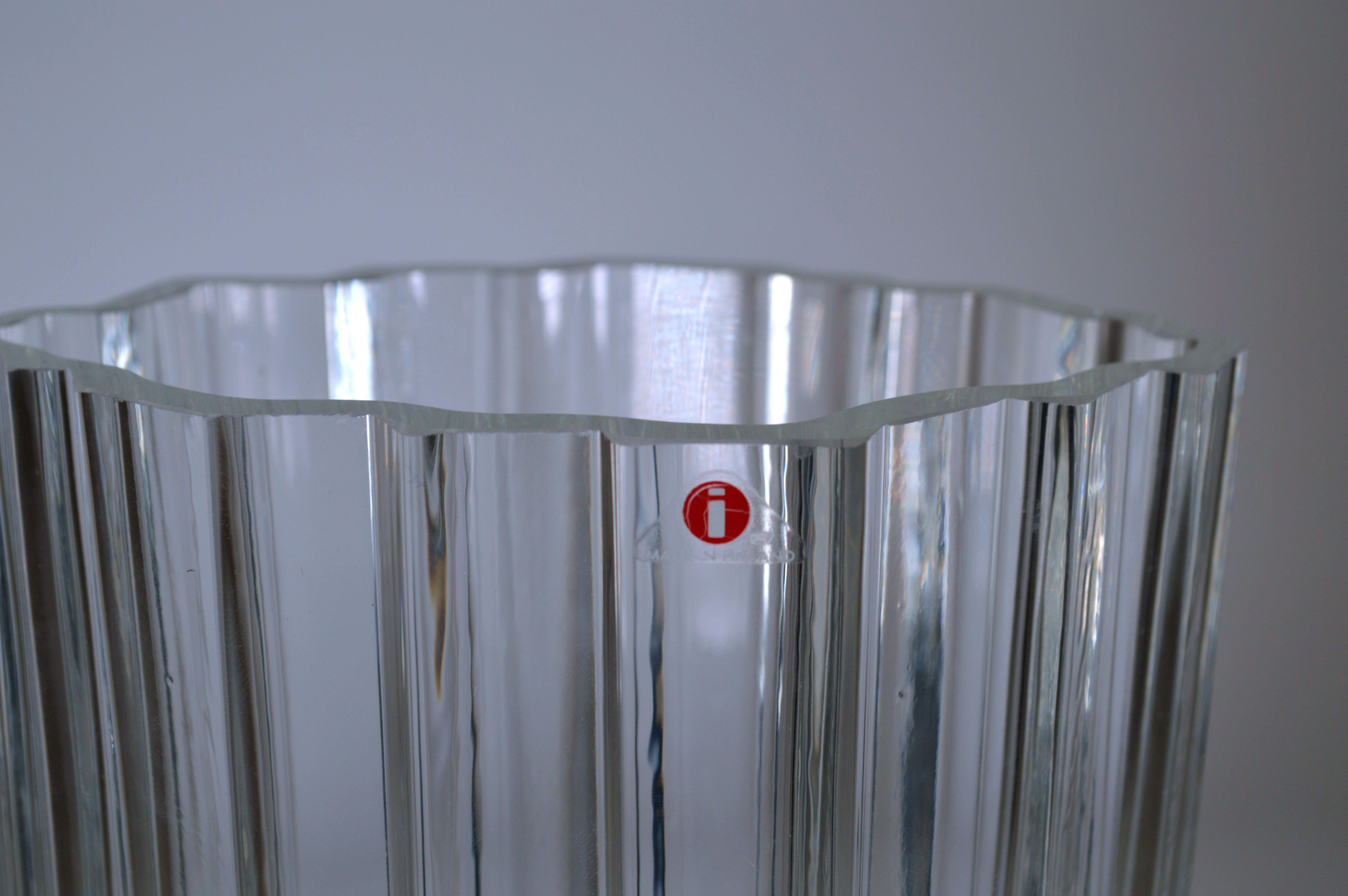 Verre Vase en verre d'art « Pallas » de Tapio Wirkkala, moderniste du milieu du siècle dernier en vente