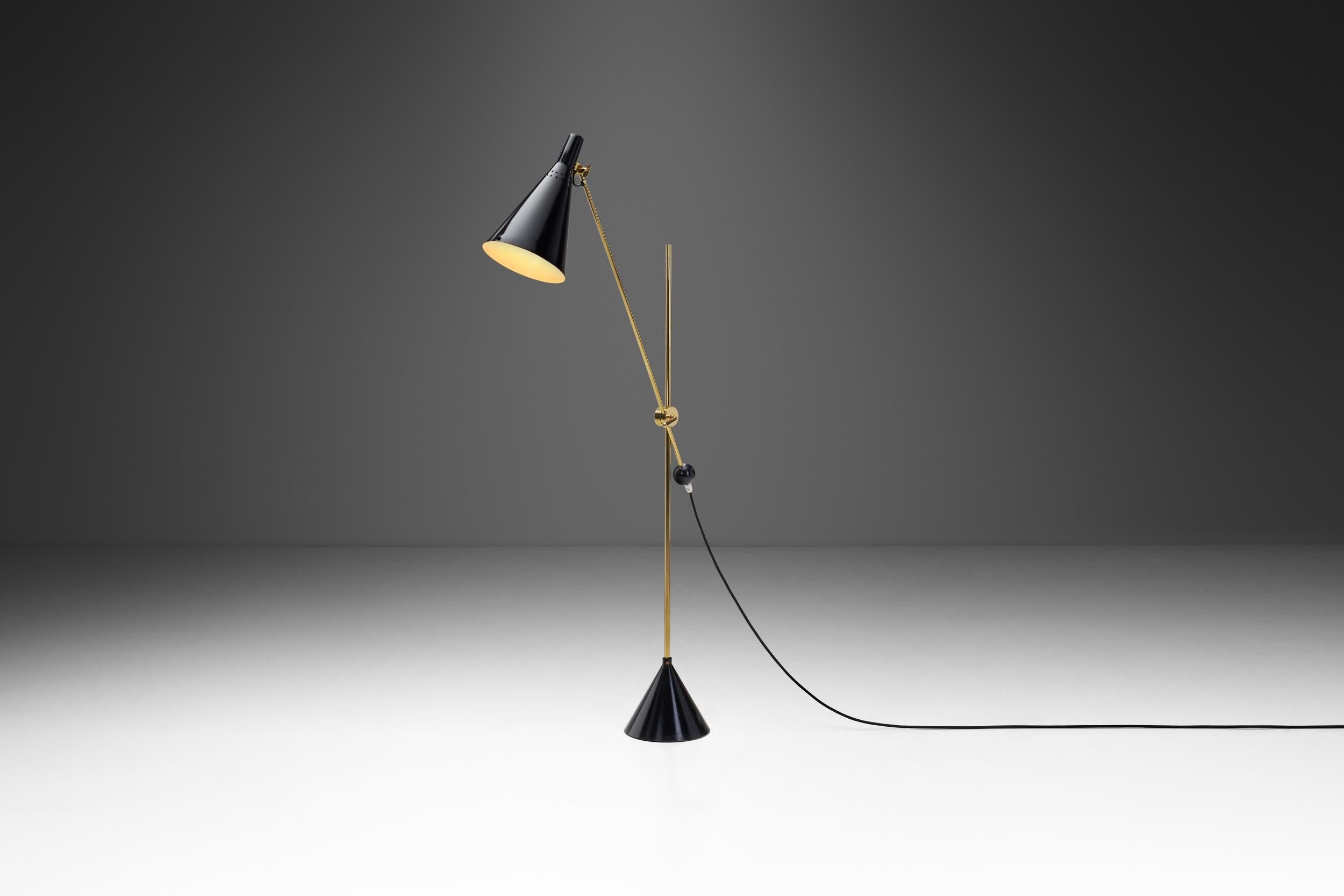 The “Crane” is evidence why Tapio Wirkkala can be described as one of the icons of Finnish design and a symbol of the international success of post-war Finnish design. He was a versatile designer and artist who could shift fluently between different