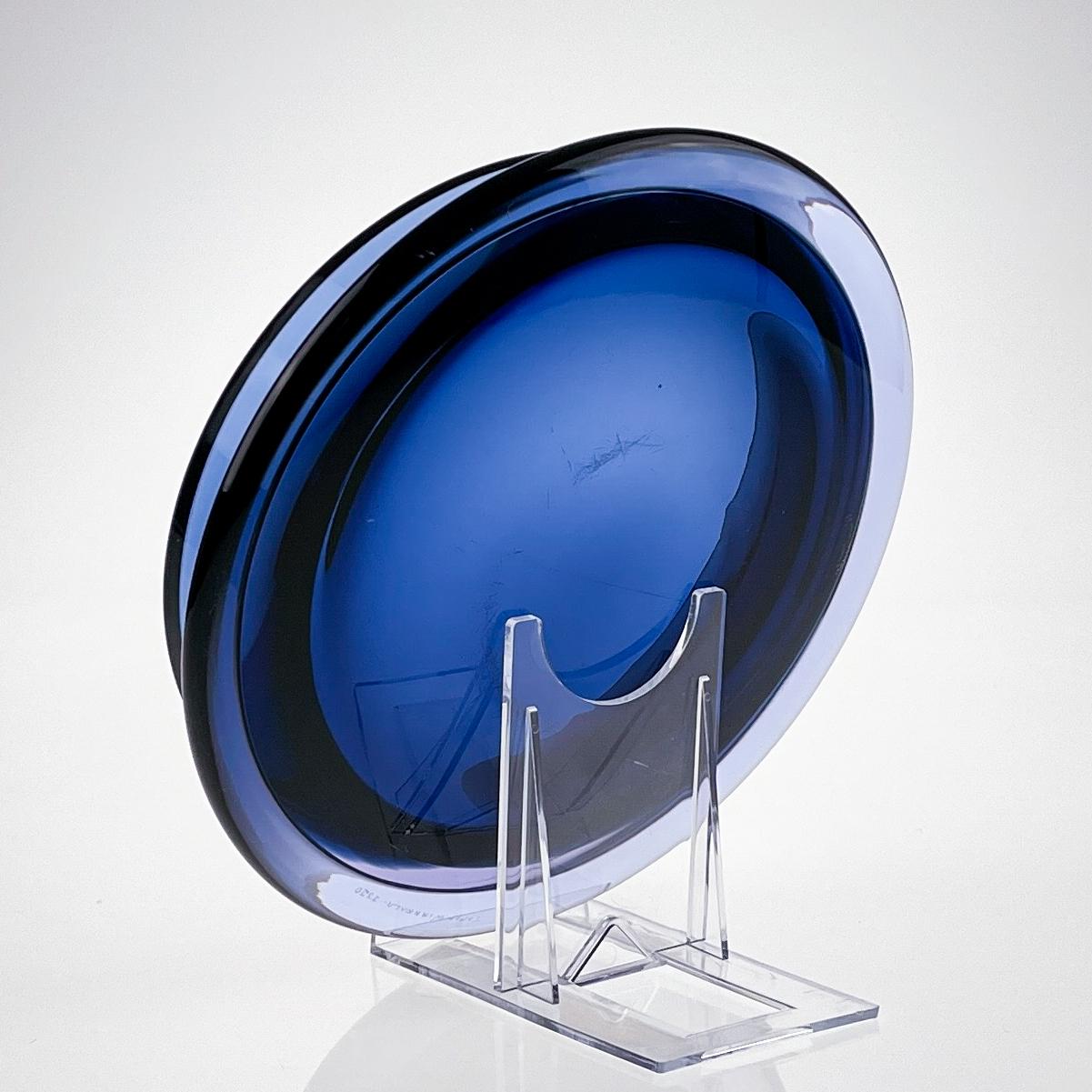 Tapio Wirkkala, Neosin Glass Art-Object / Dish, Model 3320, Iittala, circa 1967 2