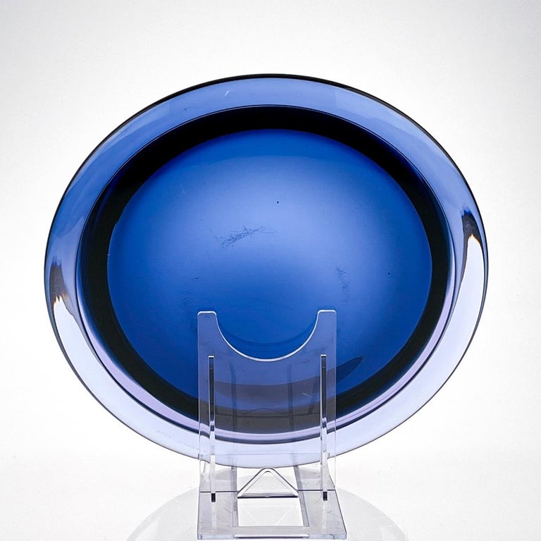 Tapio Wirkkala, Neosin Glass Art-Object / Dish, Model 3320, Iittala, circa 1967 For Sale 4