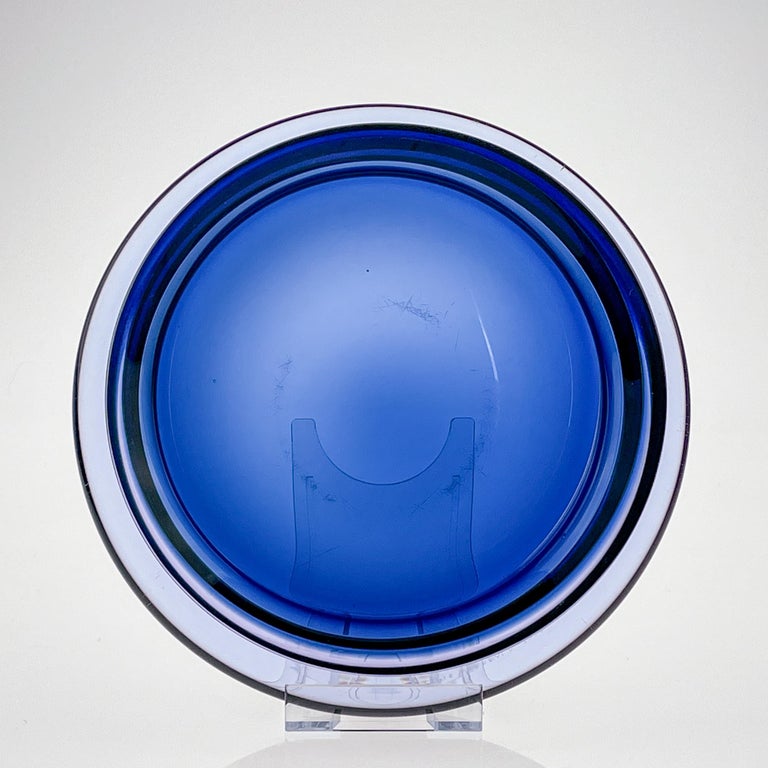 Scandinavian Modern Tapio Wirkkala, Neosin Glass Art-Object / Dish, Model 3320, Iittala, circa 1967 For Sale