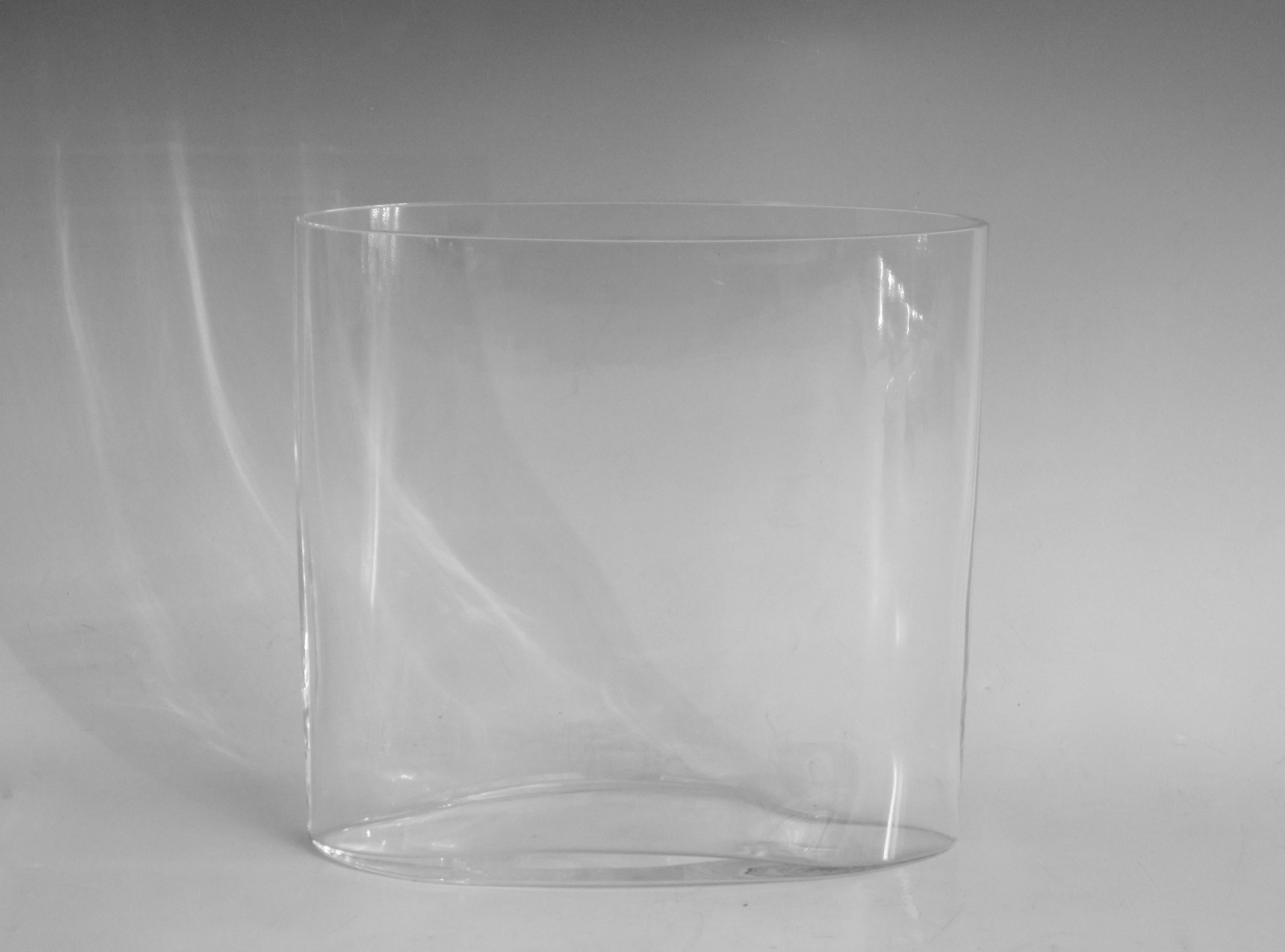 20ième siècle Vase en verre Tapio Wirkkala Ovalis en vente