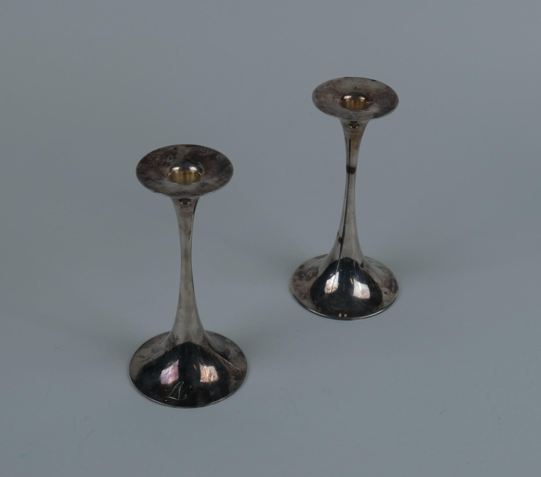 Paire de bougeoirs trompette Tapio Wirkkala en argent, Kultakeskus Oy 1980 en vente 1