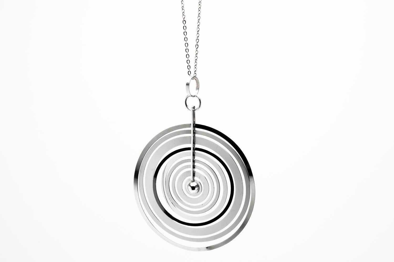 Tapio Wirkkala is one of the pioneers of modern design in Finnish precious metals as well as glass design.

Together with Bertel gardberg, he laid the foundations of modern design in an industry that was dominated by old-fashioned, classicist,