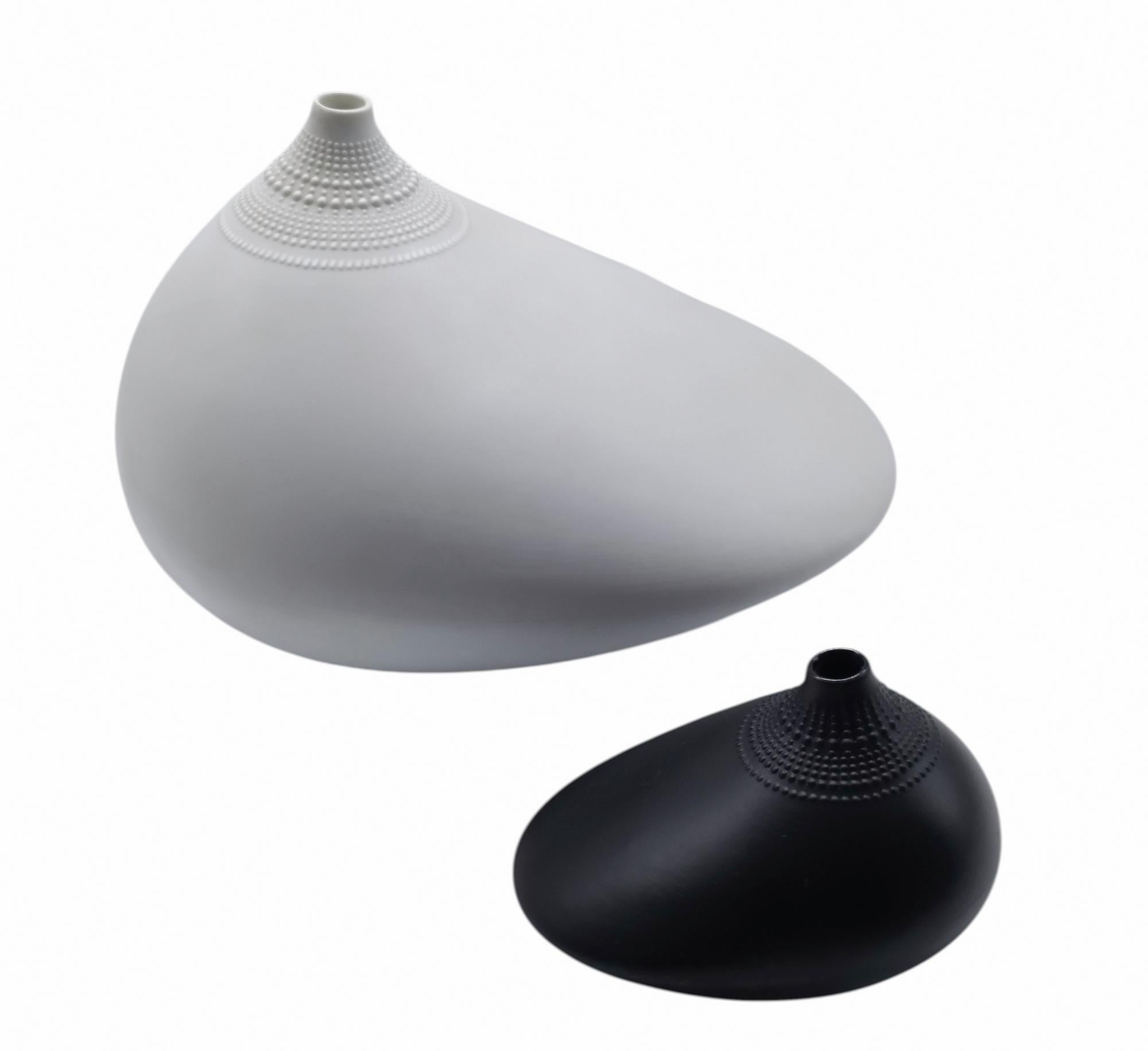 Tapio Wirkkala para Rosenthal Studio Line Jarrones de porcelana 'Pollo', 1970 Moderno de mediados de siglo en venta