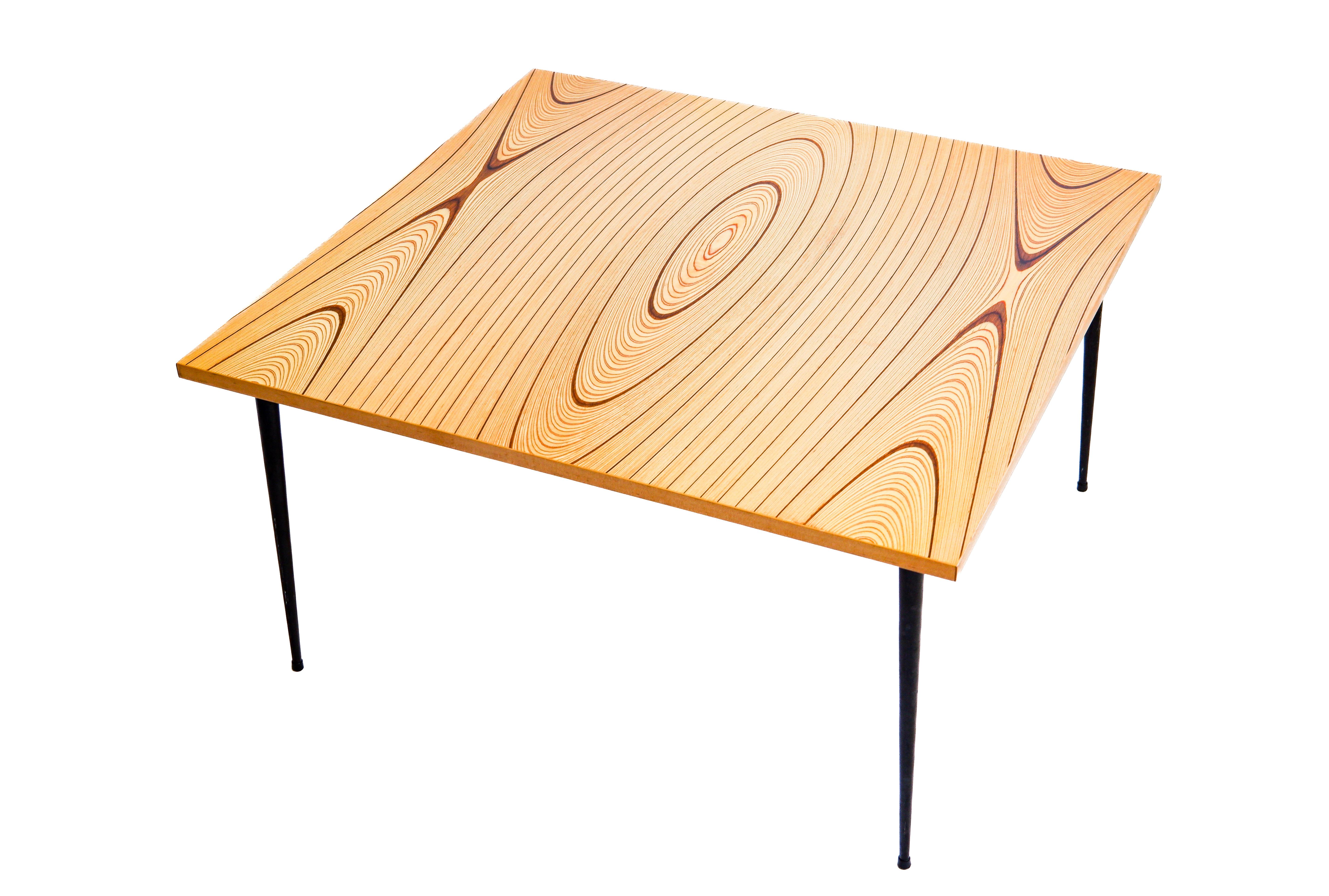 Milieu du XXe siècle Table basse rythmique Tapio Wirkkala avec pieds en métal, Asko années 1950 en vente