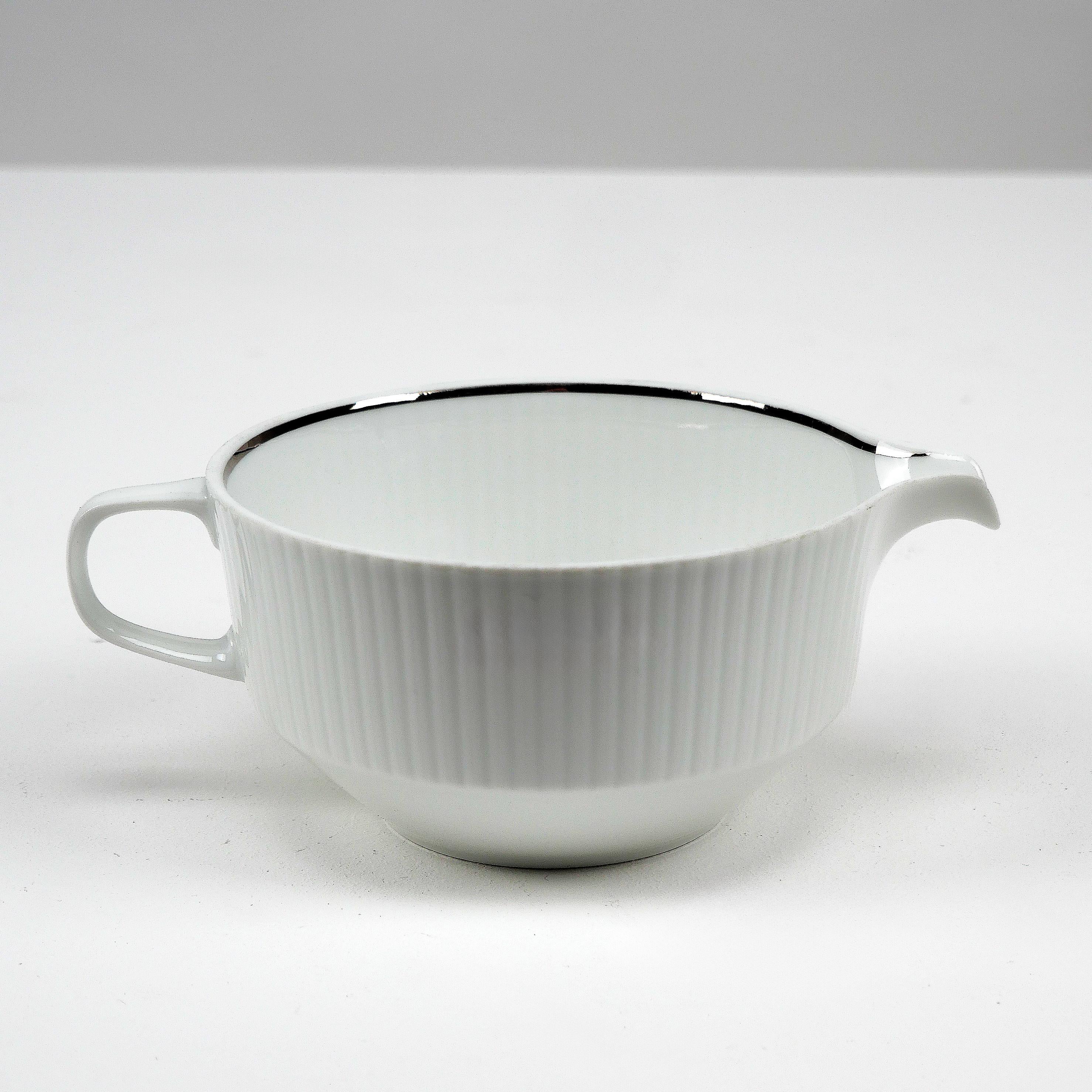 Tapio Wirkkala (Finlandais, 1915-1985)
Pot de sauce 