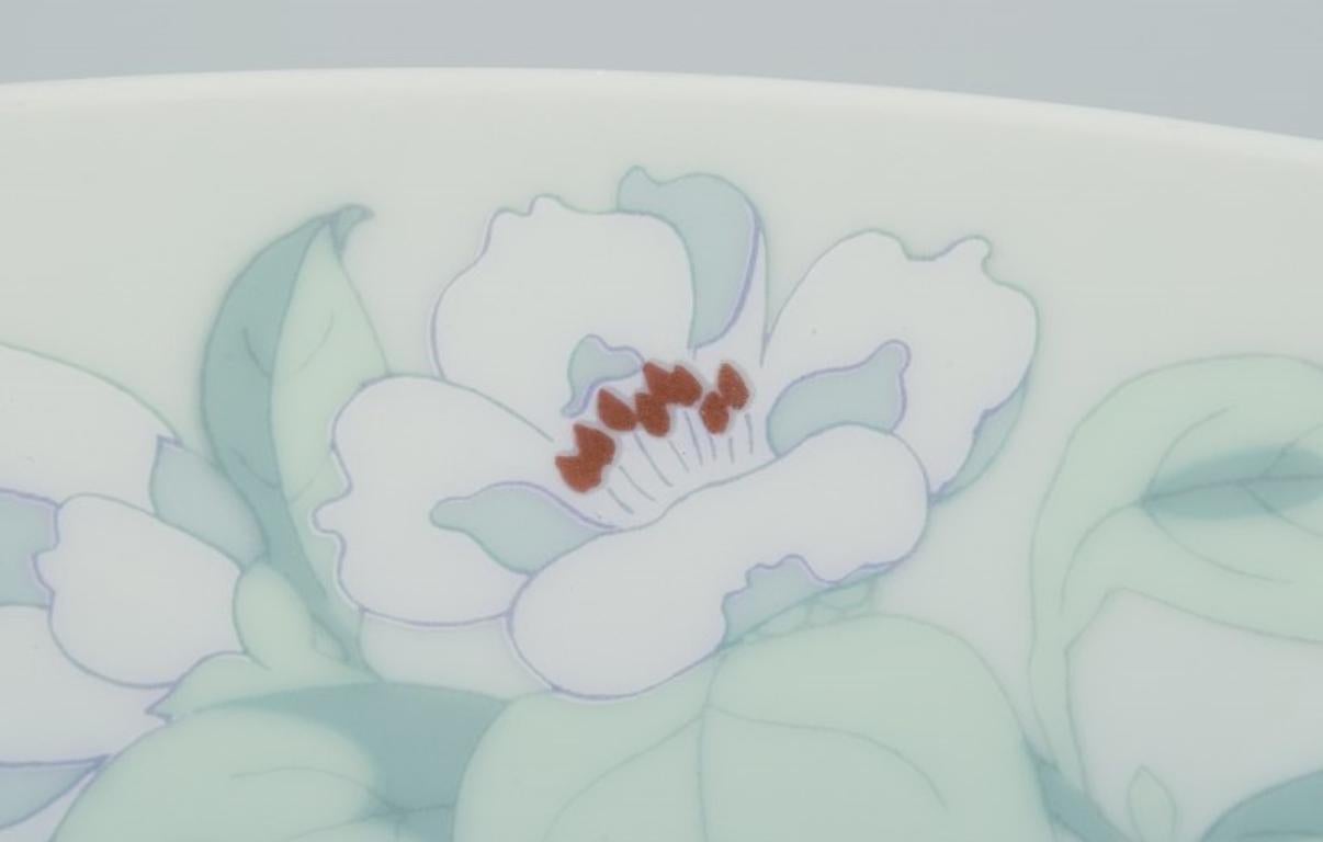 Porcelain Tapio Wirkkala, Rosenthal Studio-linie. Four porcelain bowls with flower motif For Sale