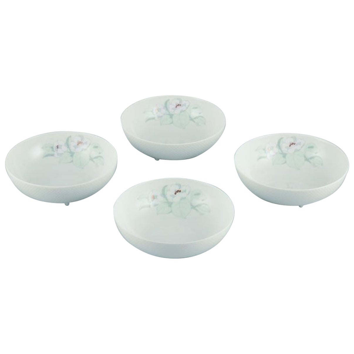 Tapio Wirkkala, Rosenthal Studio-linie. Quatre bols en porcelaine à motifs floraux