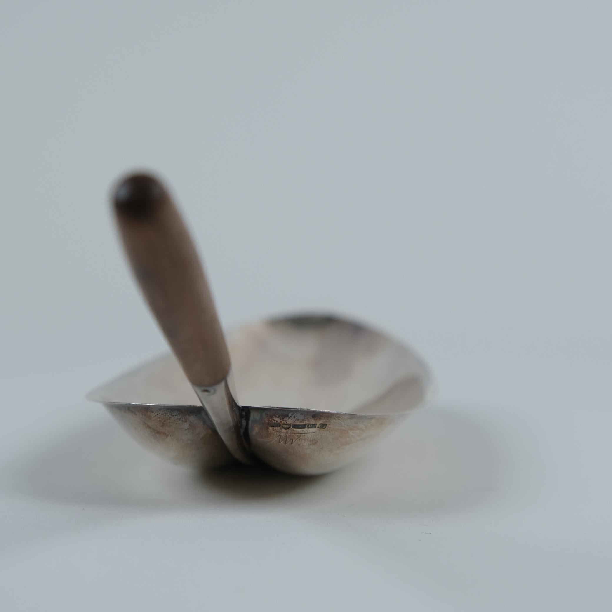 Tapio Wirkkala, Ciotola in argento con manico in teak, TW-85, 1956 in vendita 1