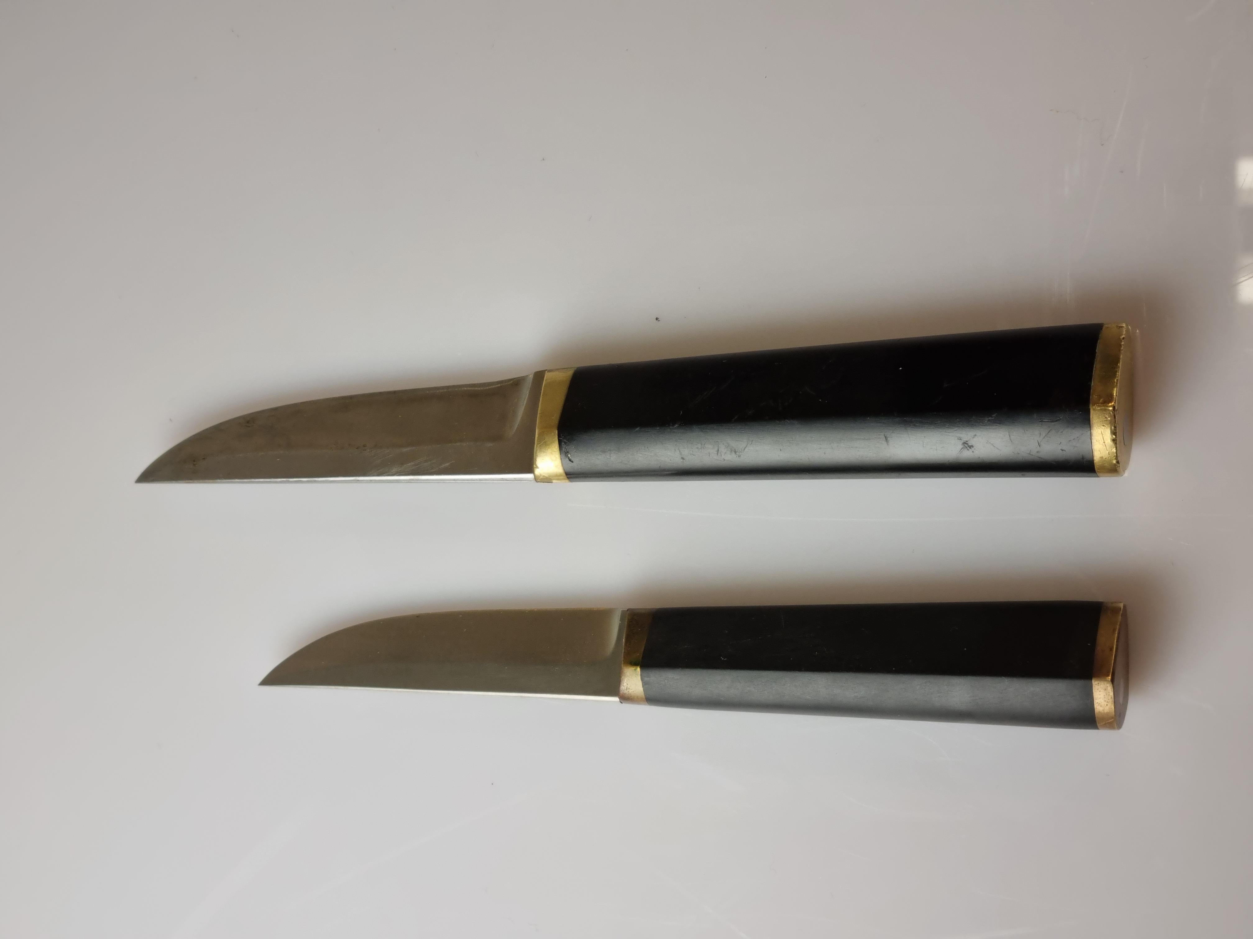 Tapio Wirkkala, Set of Two Knifes with Leather Steaths, Hackmann & Co In Good Condition In Helsinki, FI