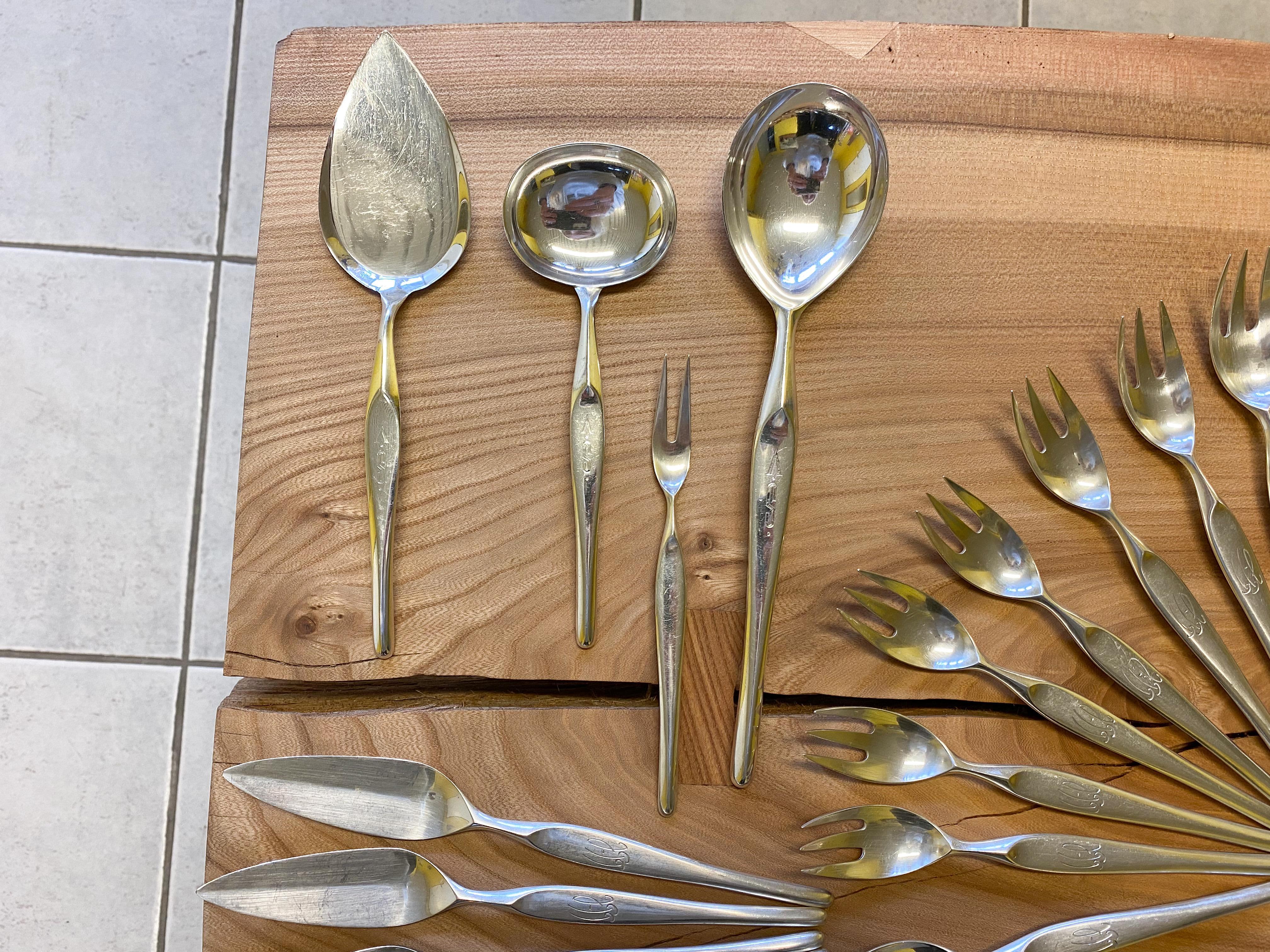 Tapio Wirkkala, Silver Wing Set 81 Pieces Silver In Good Condition For Sale In Orimattila, FI