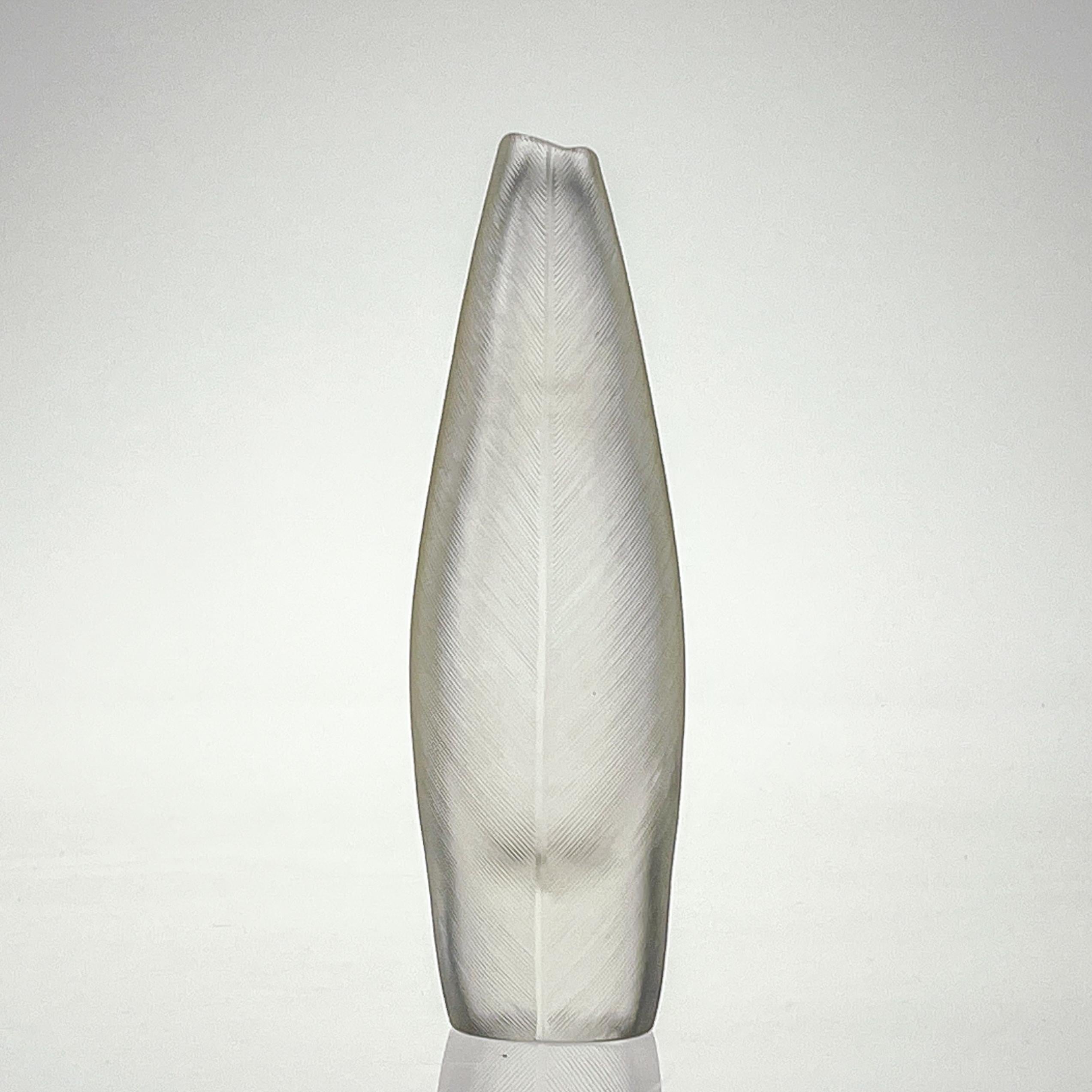 Scandinavian Modern Tapio Wirkkala Two Comb-Cut Crystal Art-Objects Vases 1957 5