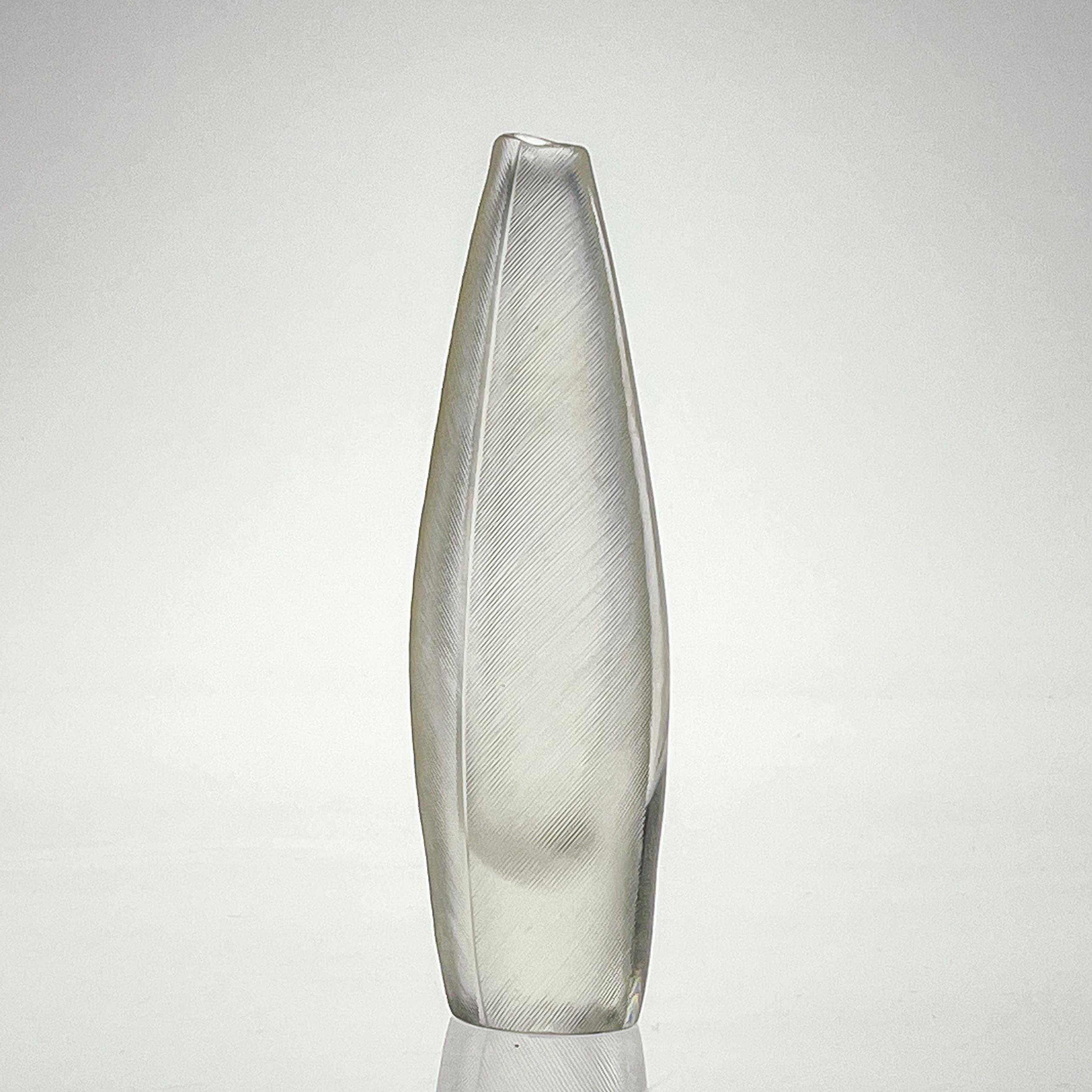 Scandinavian Modern Tapio Wirkkala Two Comb-Cut Crystal Art-Objects Vases 1957 6