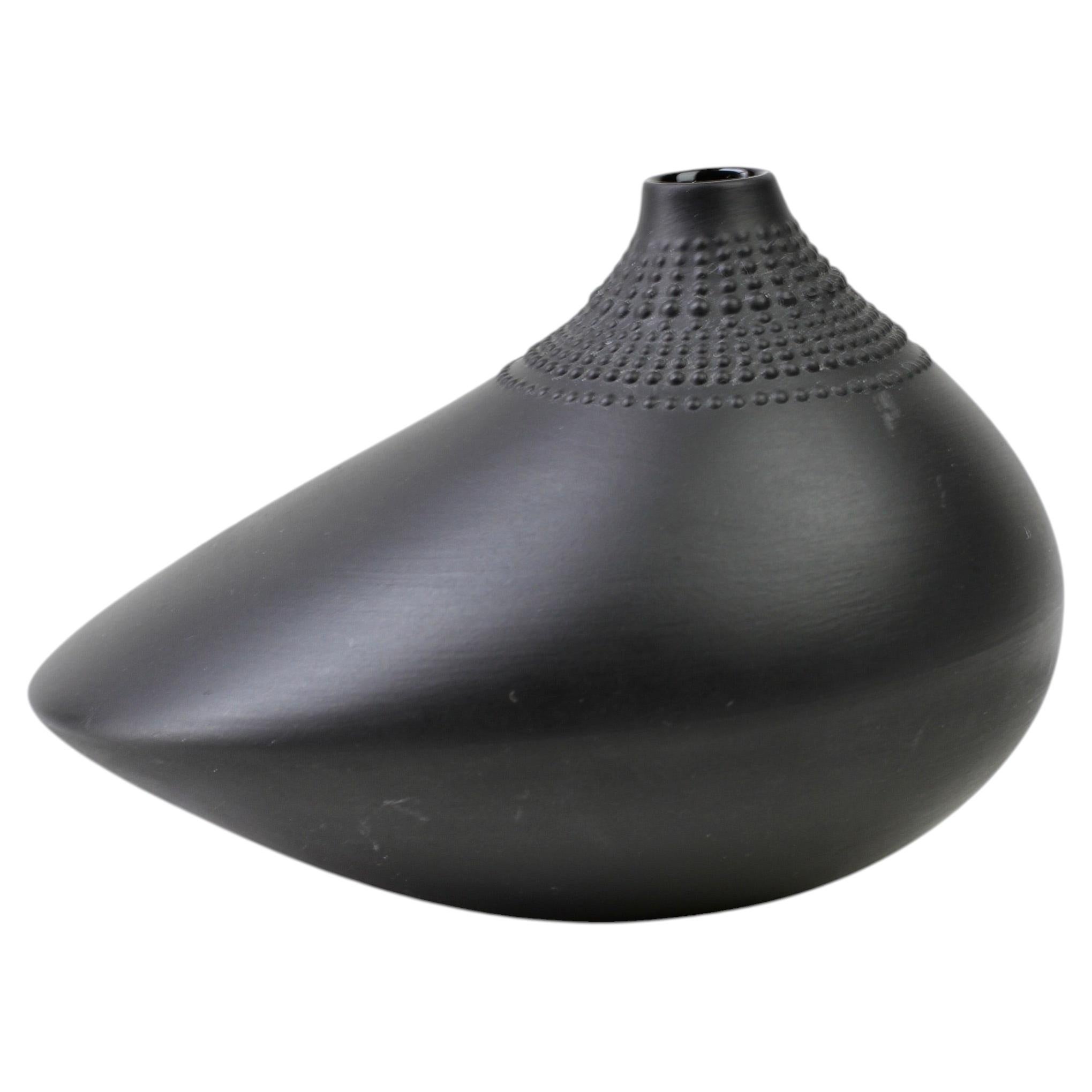 How do you identify German pottery?