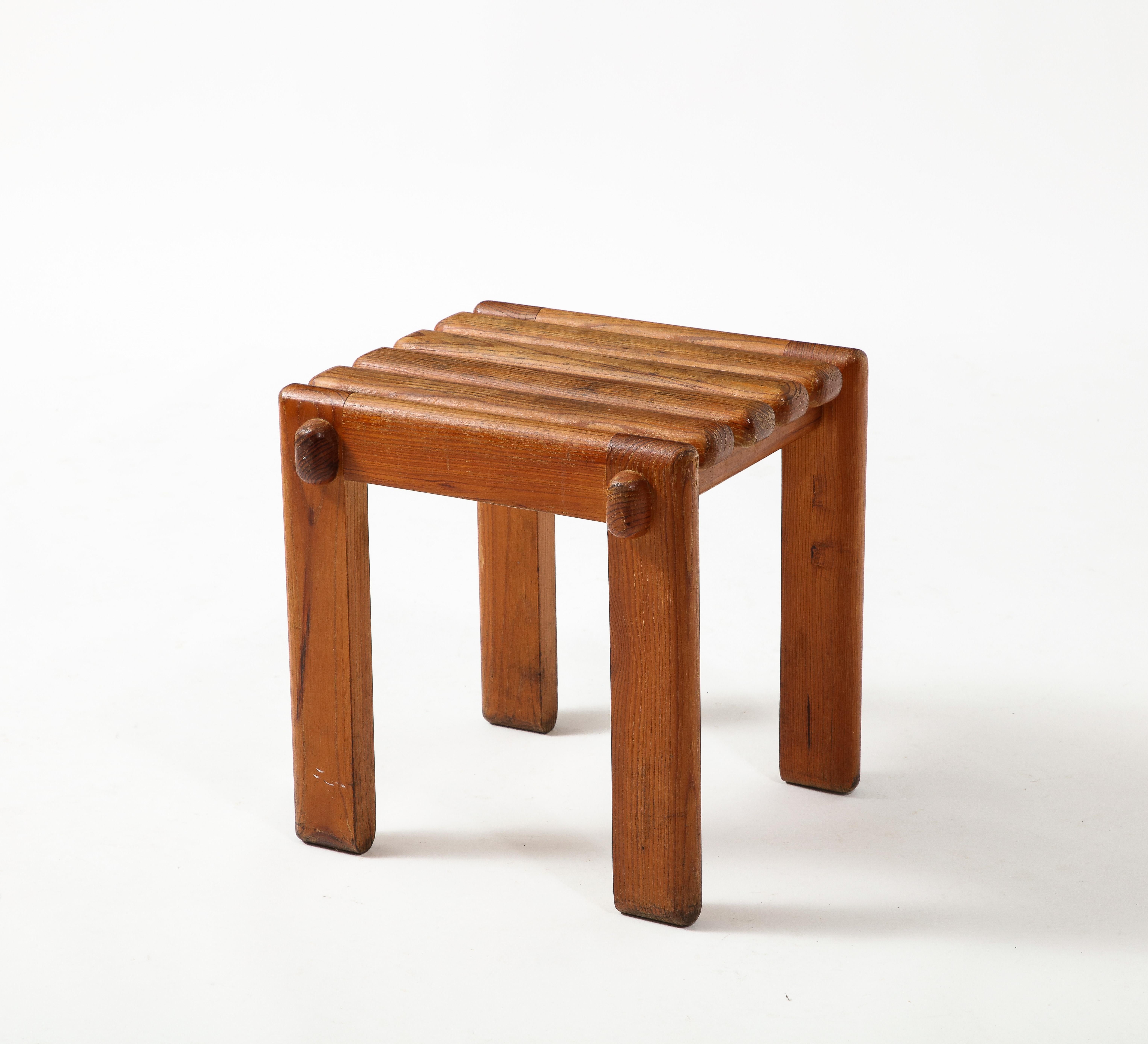 Tapiovaraa Pine Stool, Denmark 1960's In Good Condition For Sale In New York, NY