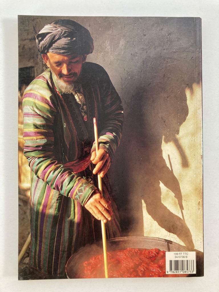 Tapis d'Orient French Text Book, Oriental Rugs by Jon Thompson For Sale