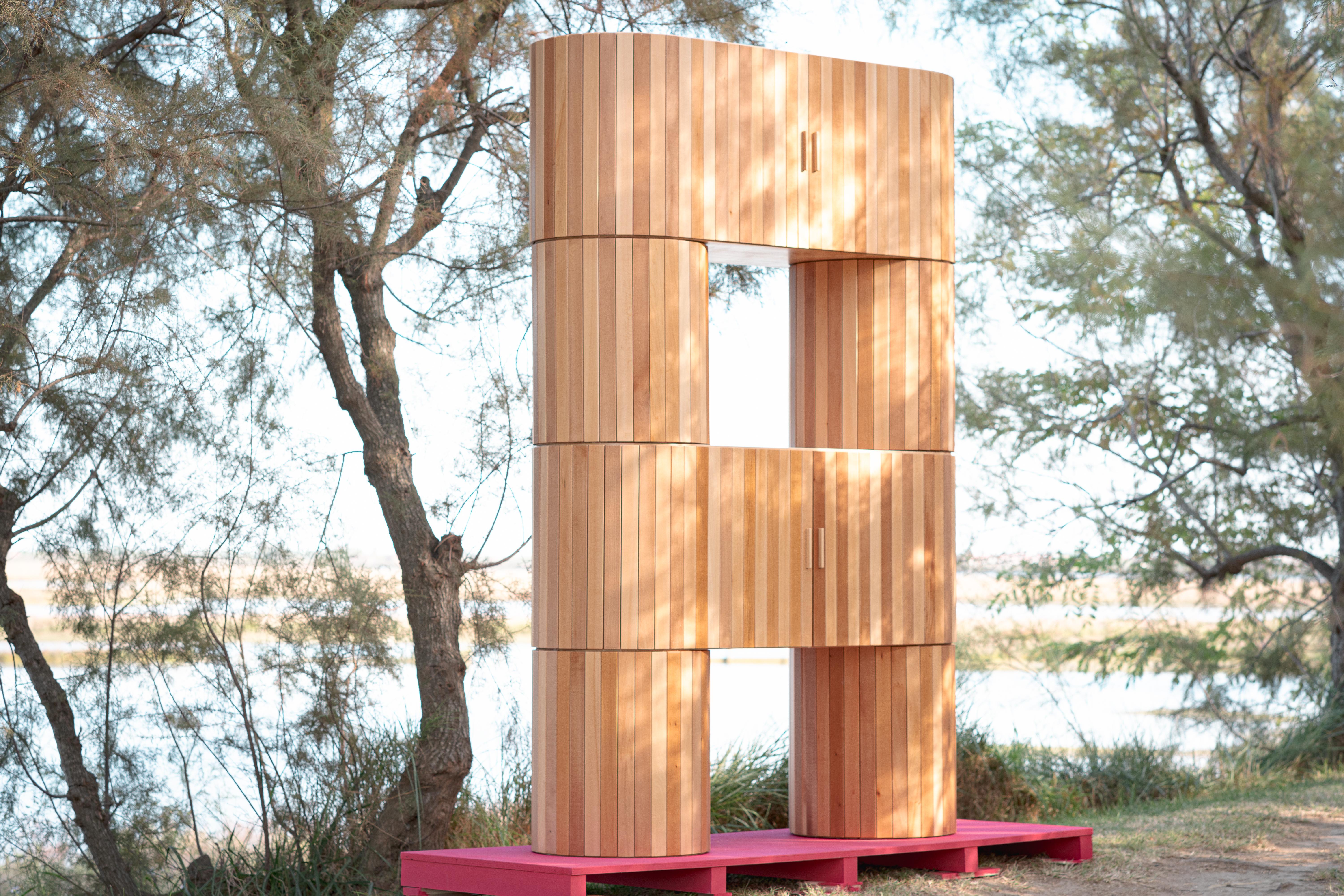 Moderno Tapparella cabinet, in basswood and walnut, by Cara Davide for Medulum in vendita