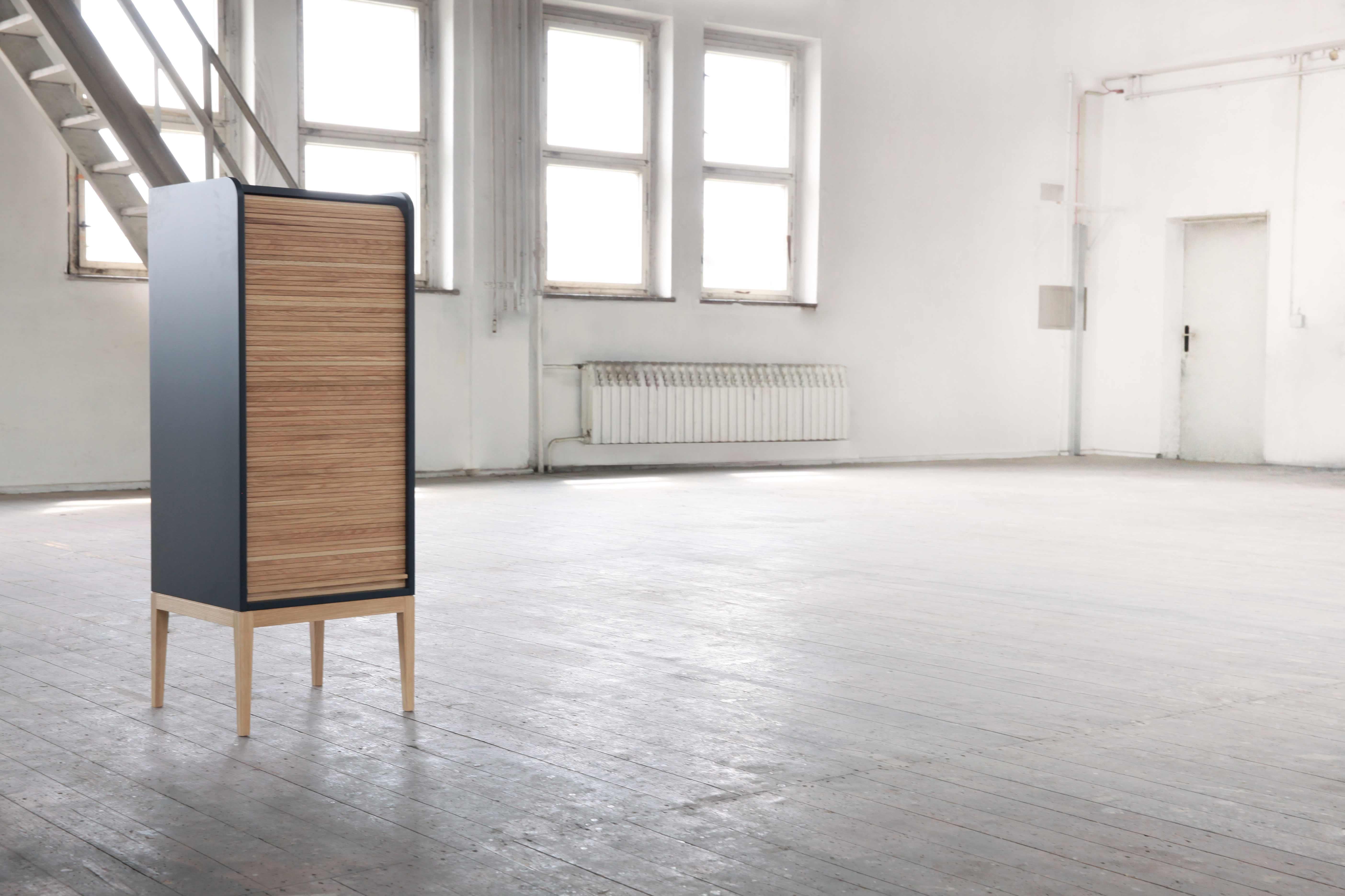 Tapparelle little Cabinet on Wheels by Colé, Dark Blue, Hand Crafted in Italy For Sale 5