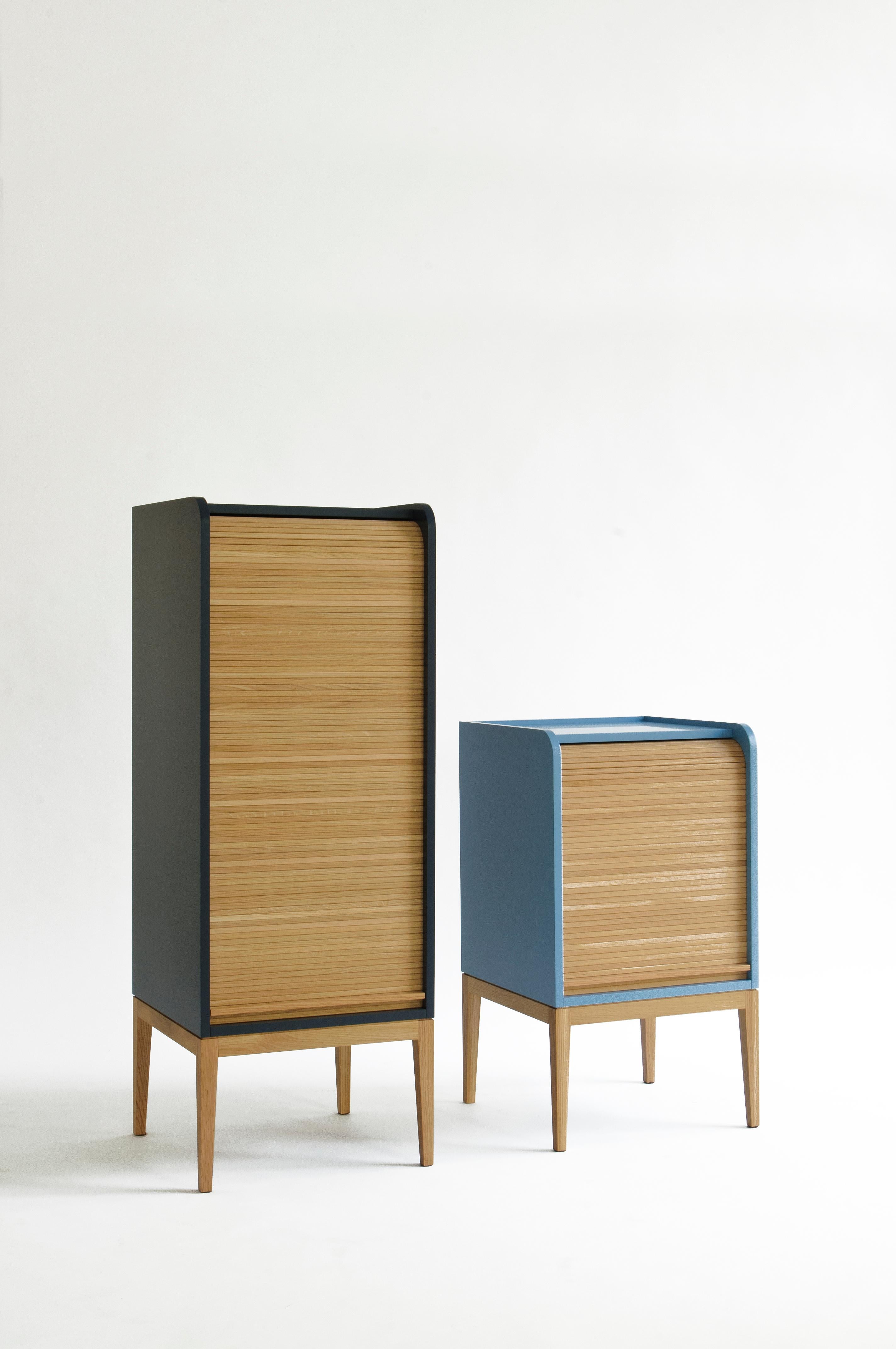 Armoire roulante Tapparelle sur roues par Colé:: bleu clair-vert:: design minimal en vente 7