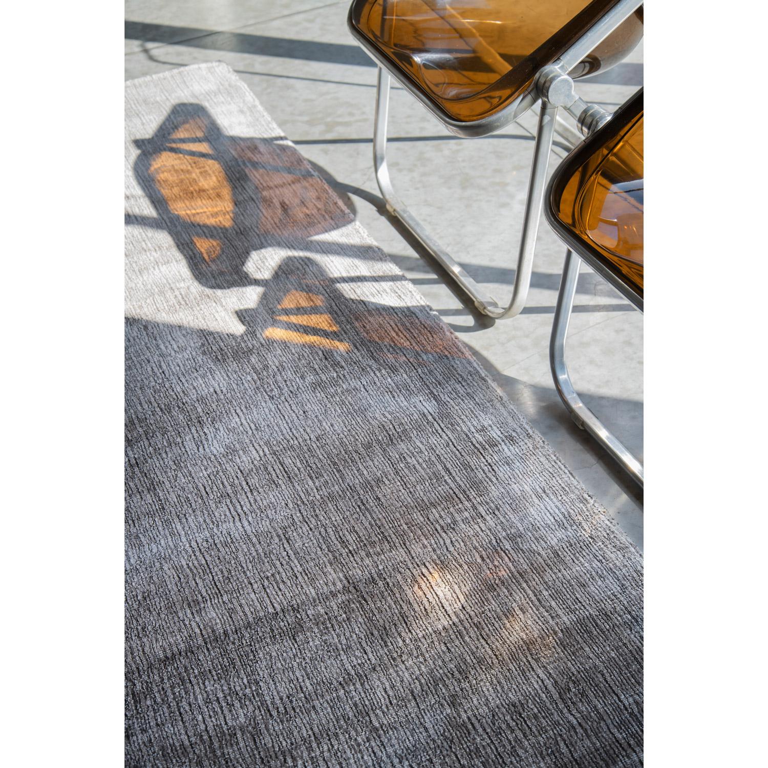 Indiano Tappeto a Righe Moderno Ultra Resistente Contract di Deanna Comellini 250x350cm in vendita