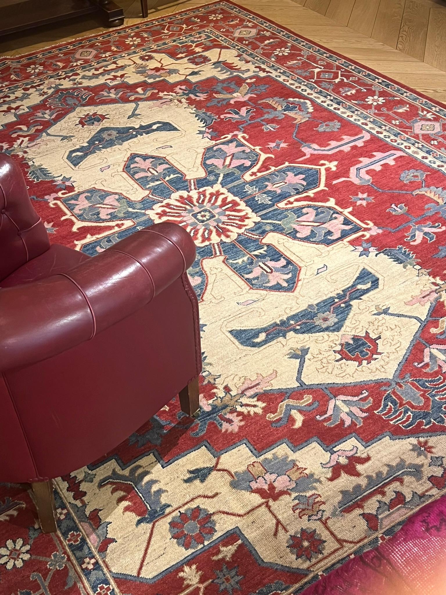 Hand-Knotted Hand-knotted carpet design inspired by ancient Serapis red and blue tones For Sale