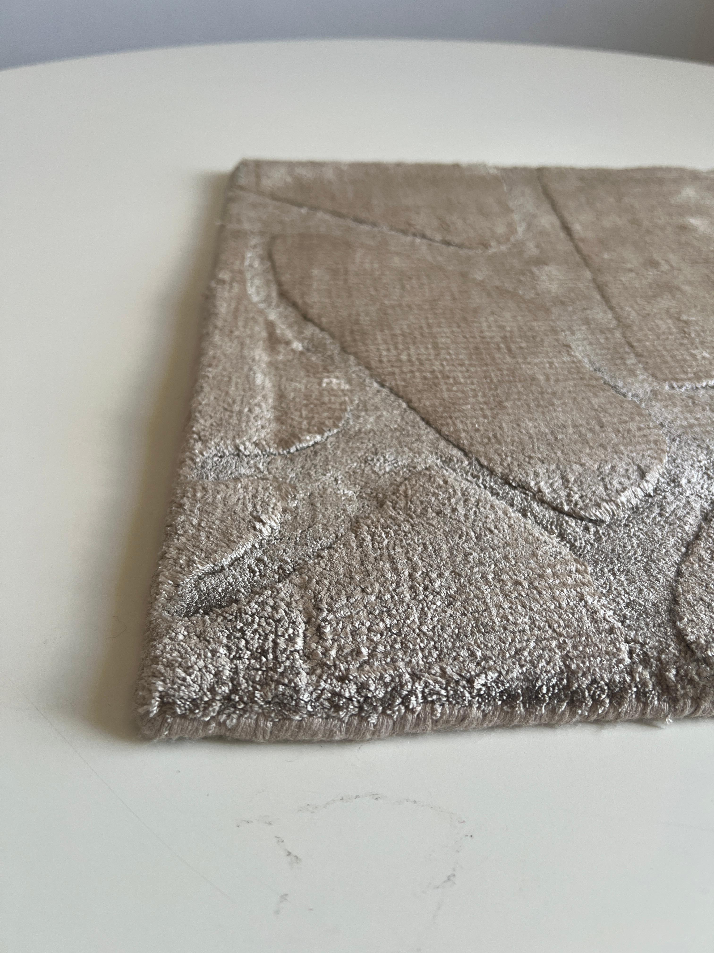 Moderne Tapis noué à la main en vente