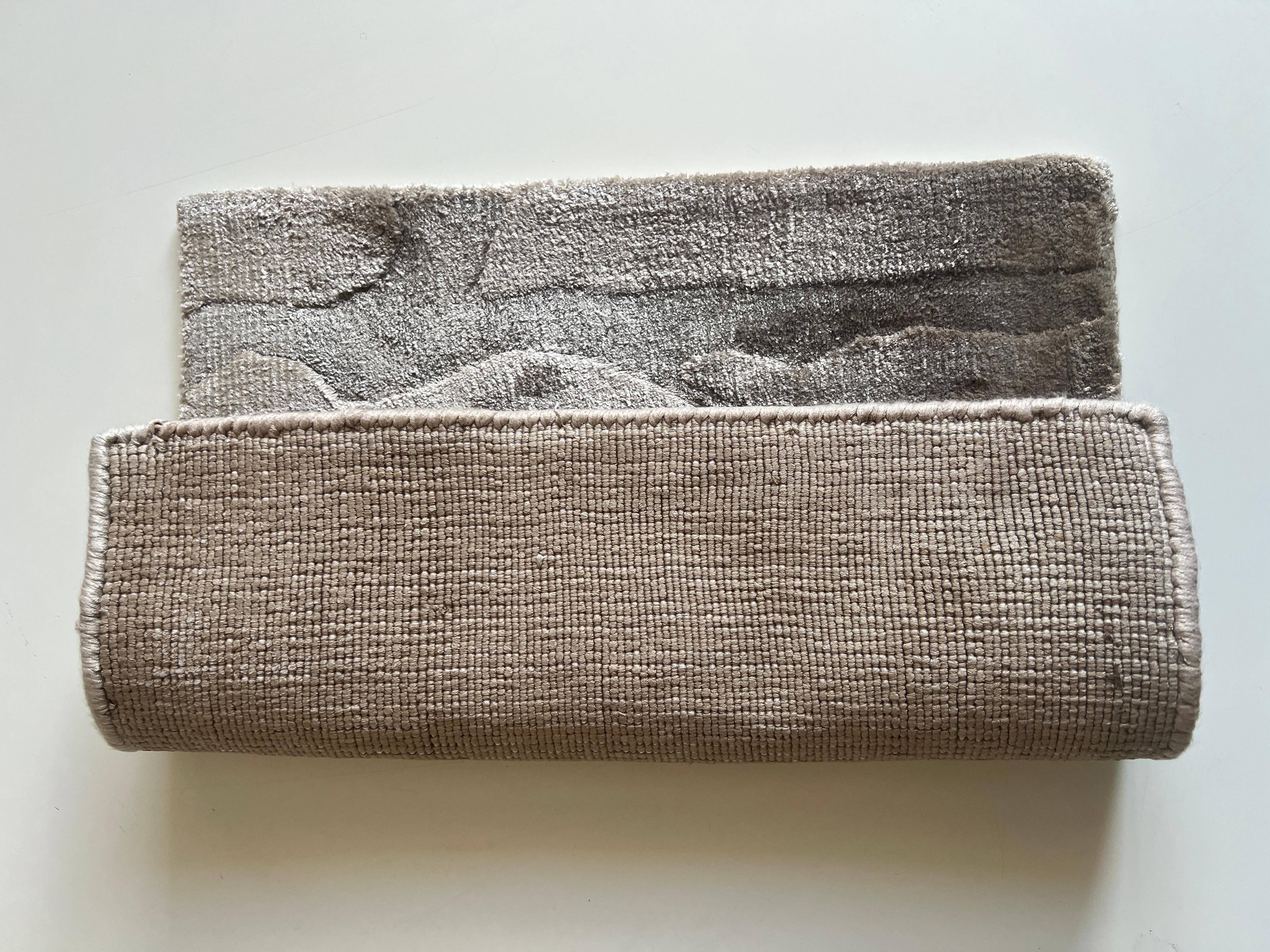 Italian Tapis noué à la main en vente