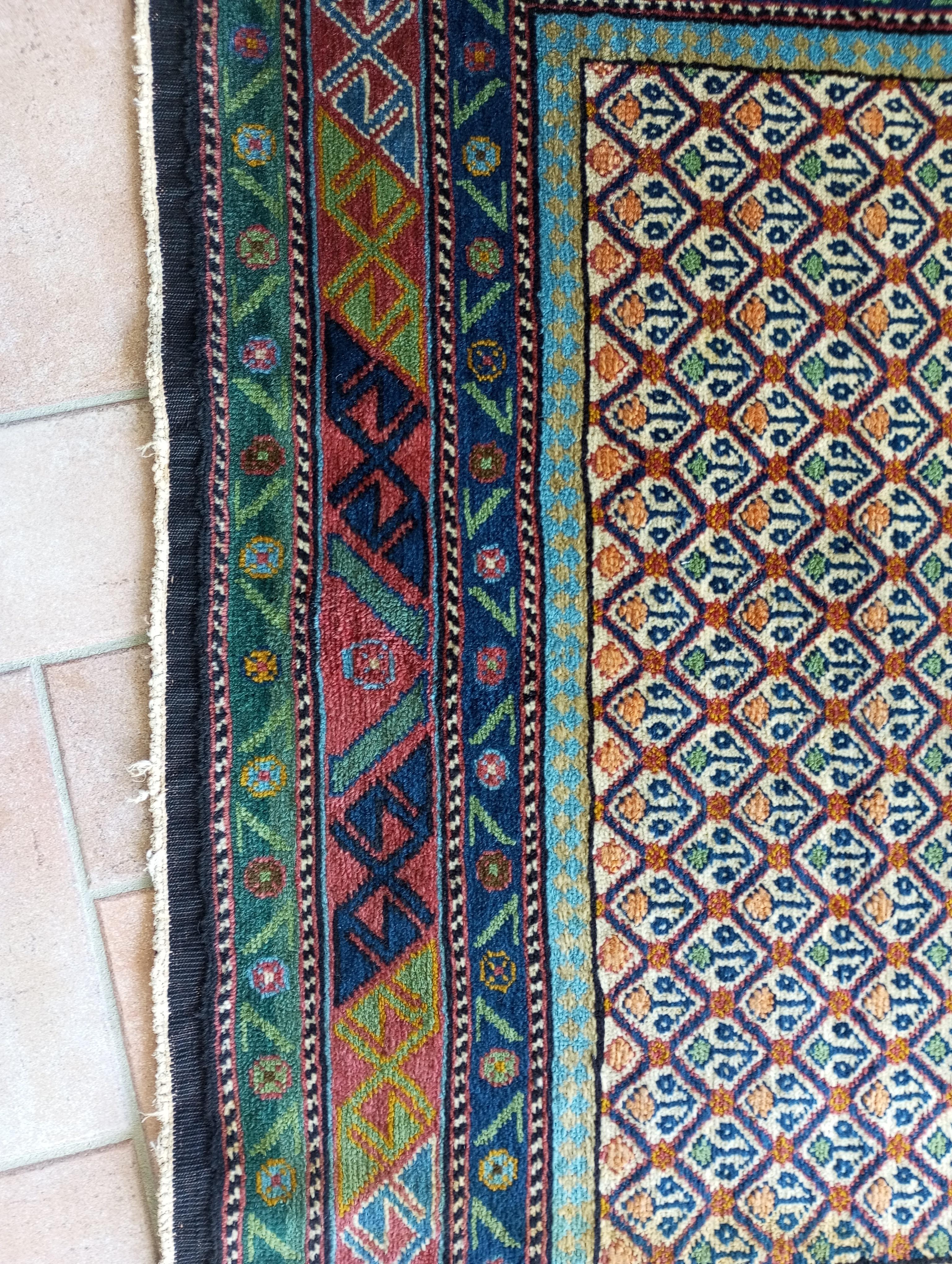 Alfombra de pura lana anudada a mano, India en venta 2