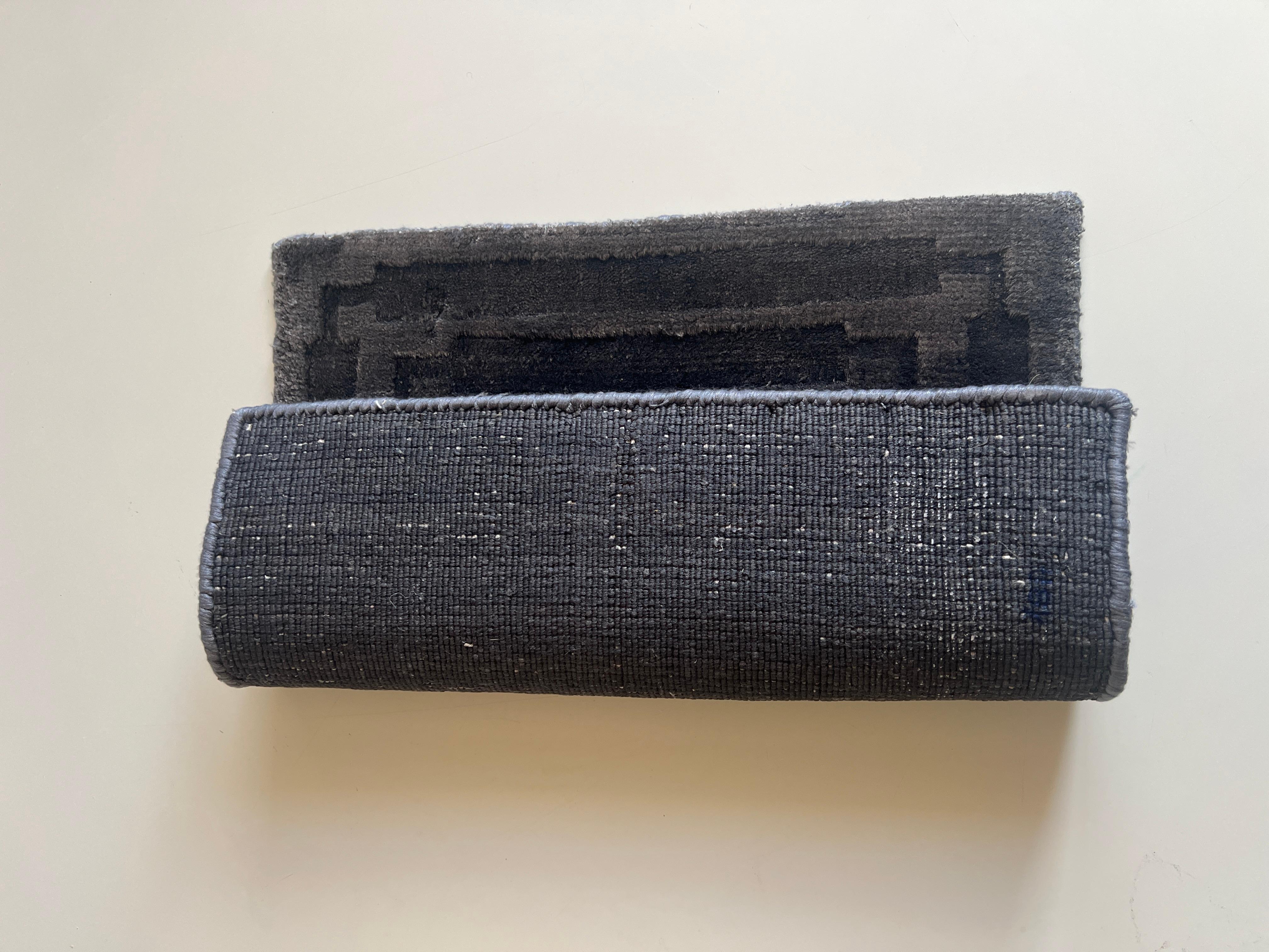 Italian Tapis noué à la main personnalisable en vente
