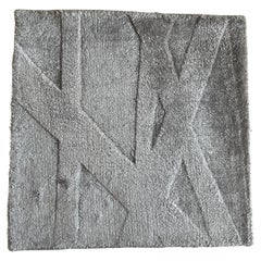 Customizable hand-knotted rug