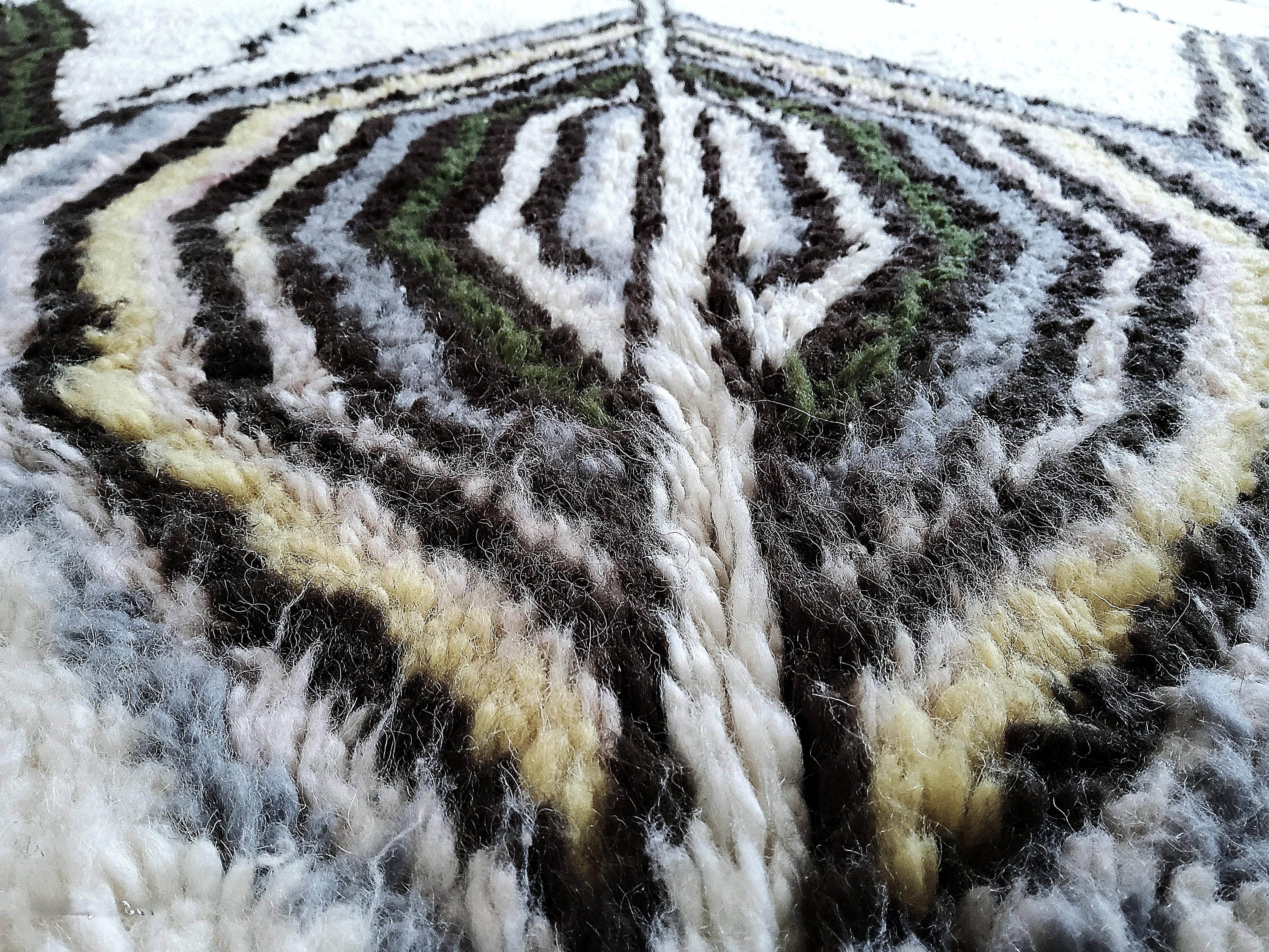 Tappeto Berbero Design  Marocco, anni '90  Lana Naturale  310×225 cm in vendita 1