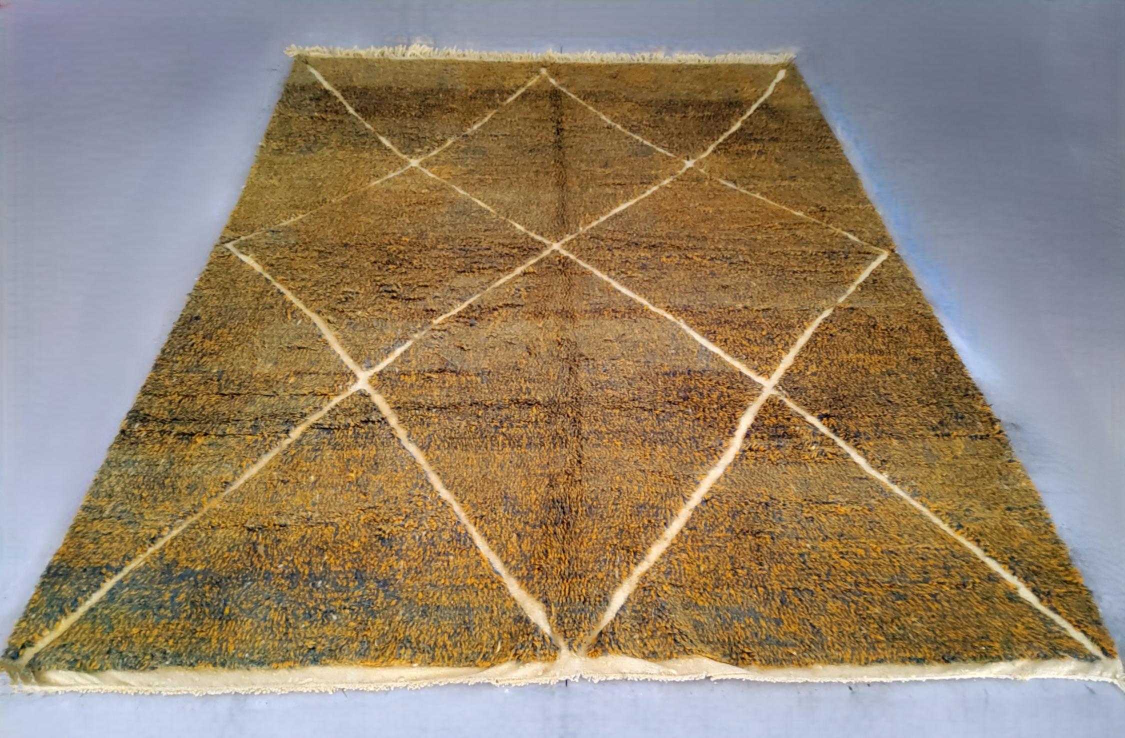 Marokkanischer Berberteppich Vintage Design Mehrfarbiger Wollteppich Natur (Stammeskunst) im Angebot