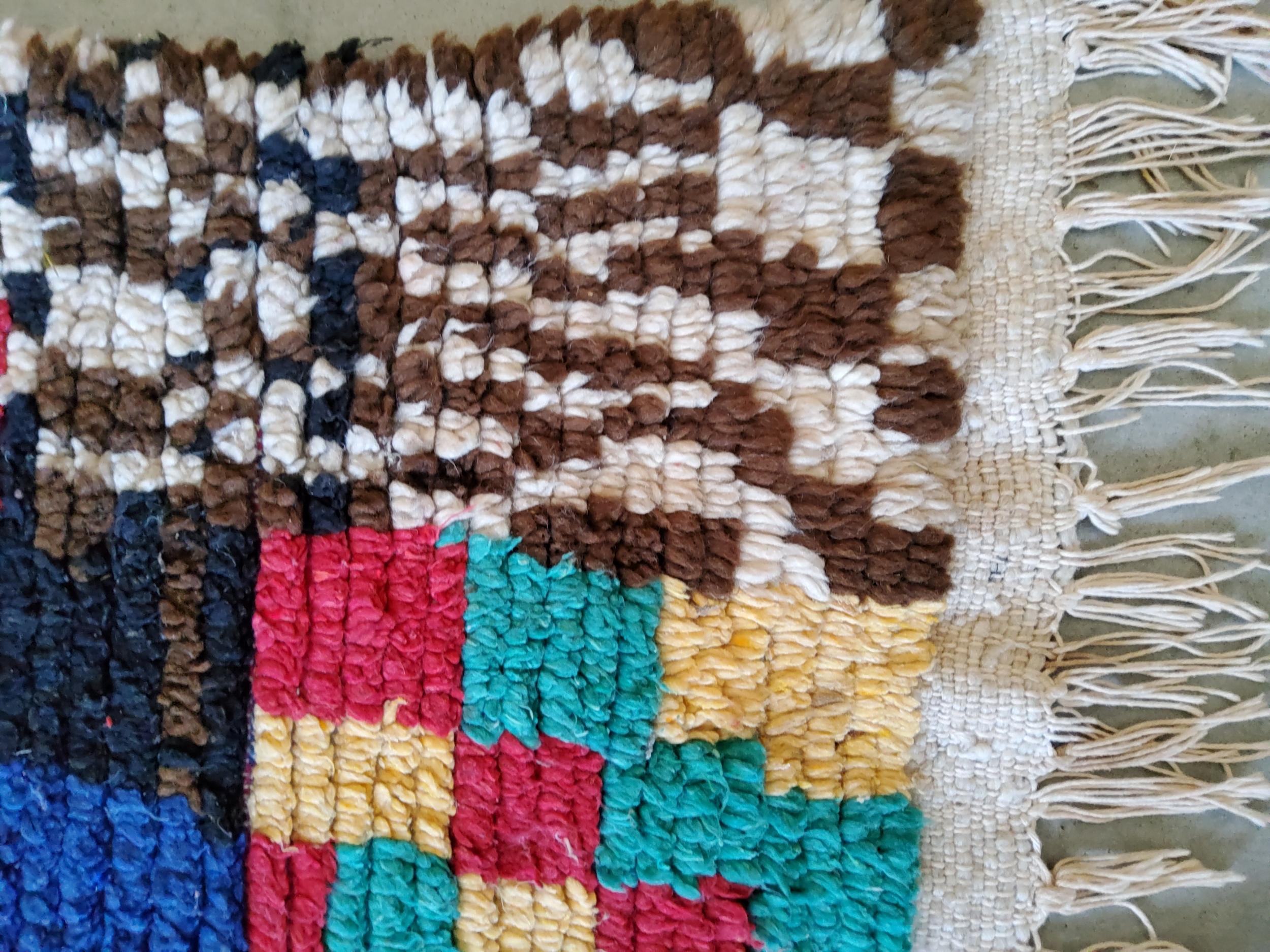 Vintage Moroccan Berber Rug Azilal Manufatto in Multicolored Wool Natural In Good Condition For Sale In Loria, IT