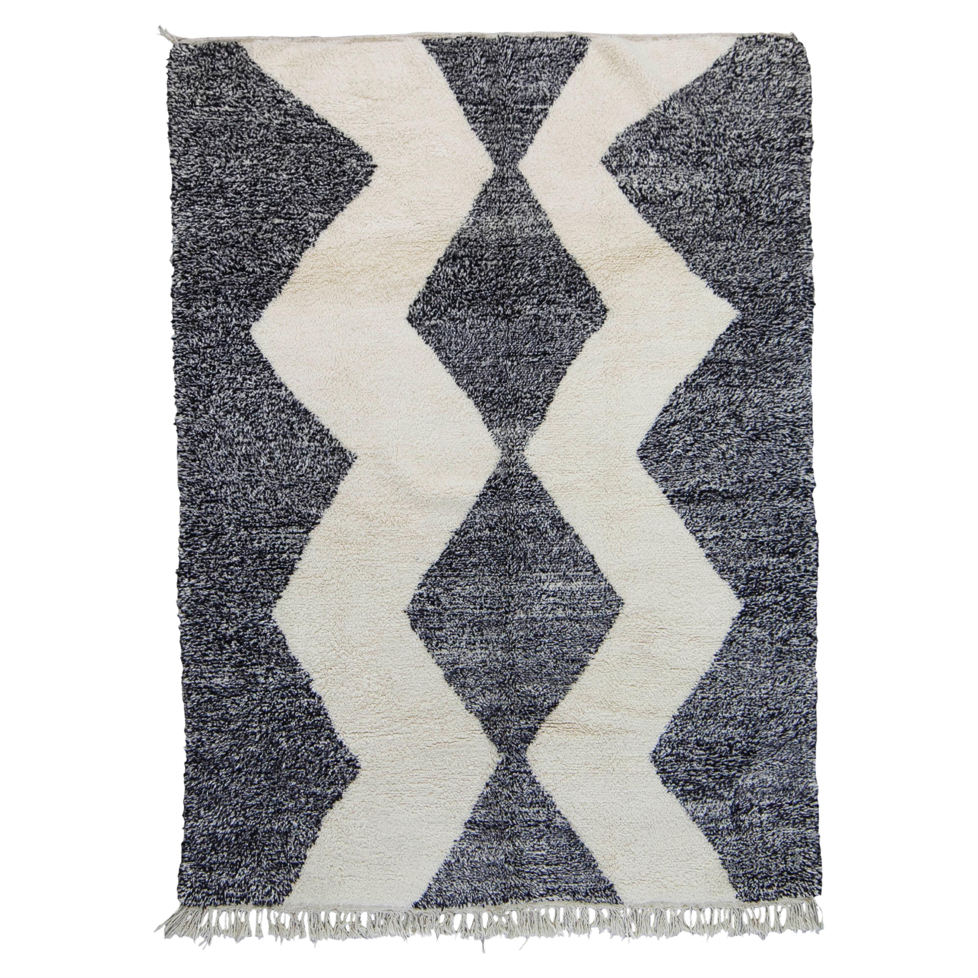Vintage Moroccan Berber Rug Handmade in Natural Black and White Wool ...