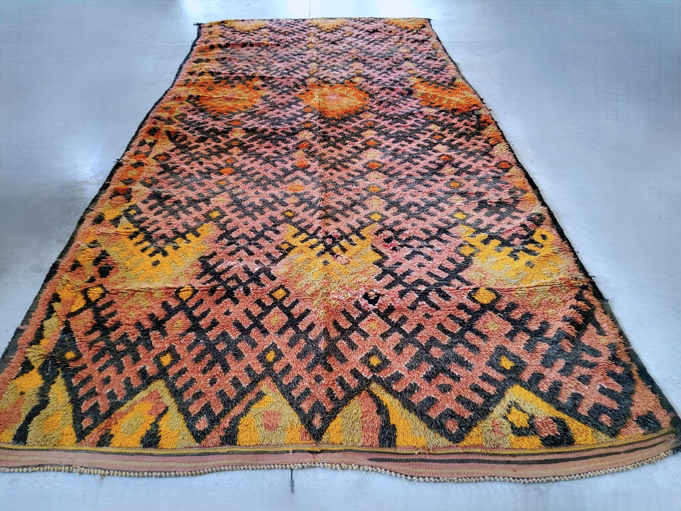 Moroccan Berber Carpet Vintage Talsent Morocco, 1950s Natural Dyed Wool 418×197 cm For Sale