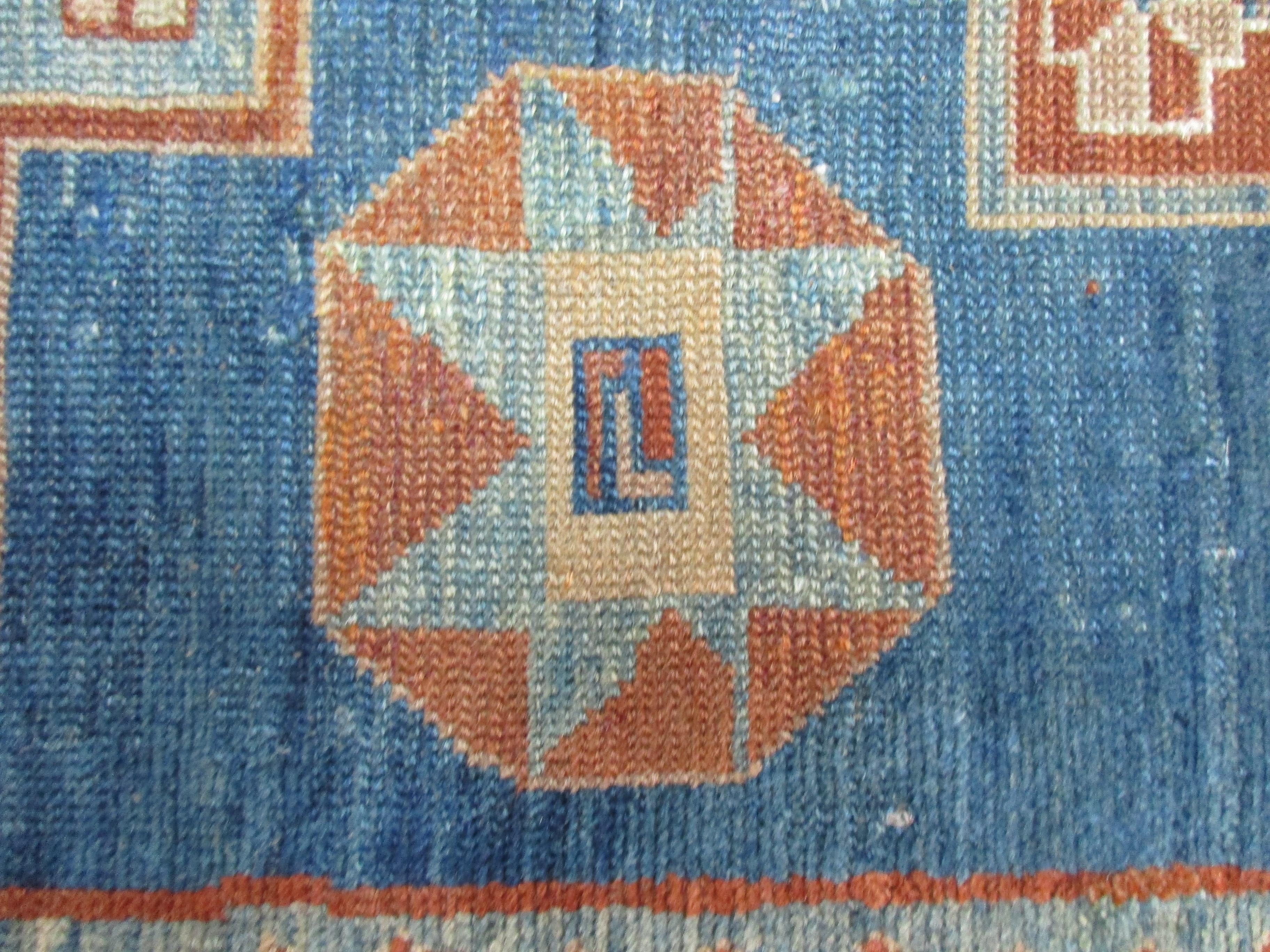 Blue hand-knotted Caucasian rug For Sale 6