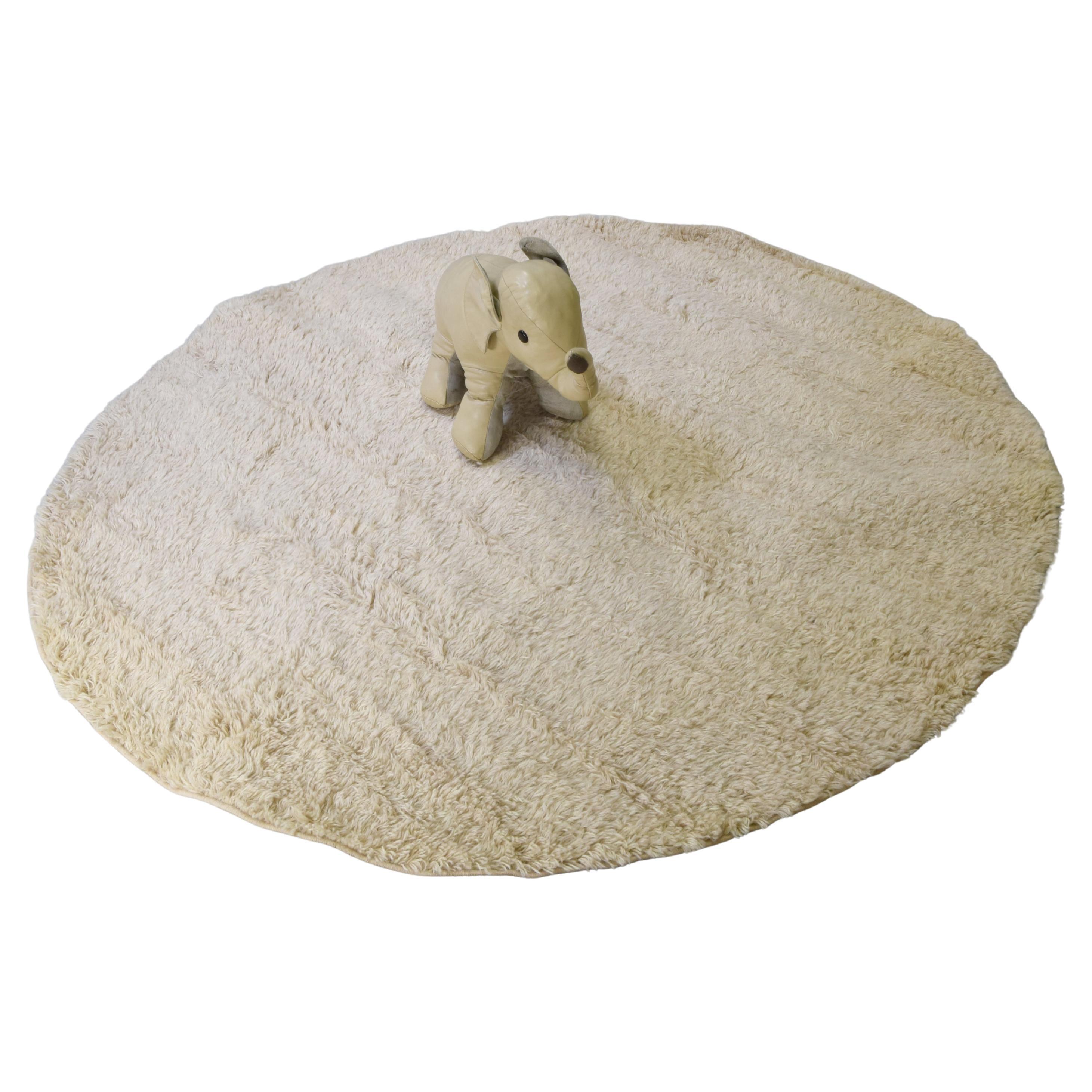 1970er Jahre runder Teppich im Angebot