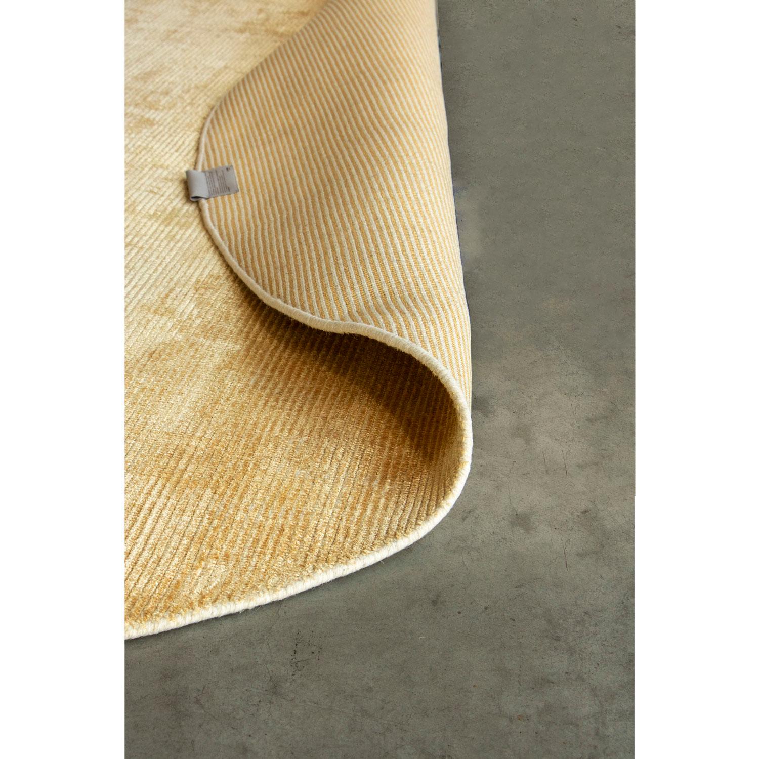 Contemporary Tappeto contemporaneo design italiano giallo degradè by Deanna Comellini ø 250cm For Sale