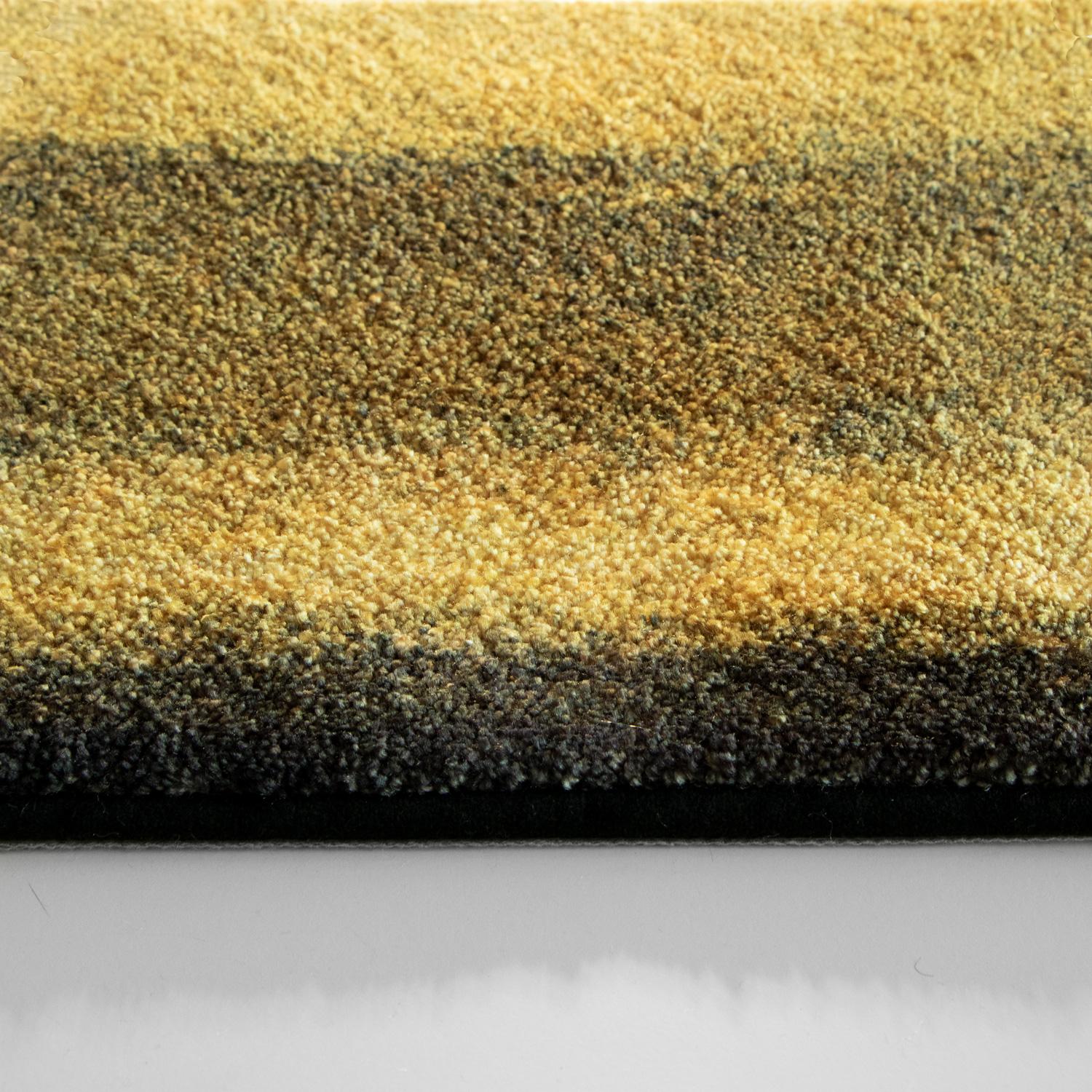 Italian Tappeto Design Forma Organica Resistente Marrone by Deanna Comellini 380x395cm For Sale
