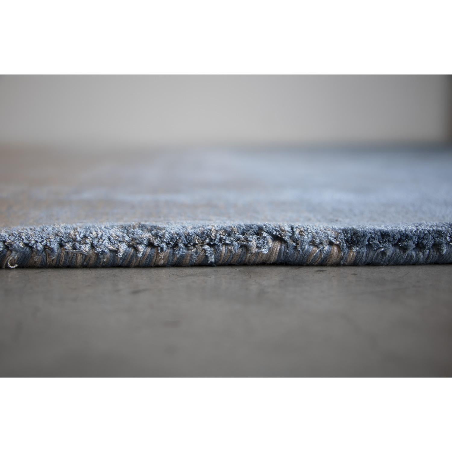 Modern Tappeto Design In-Canto Acquerello Blu Grigio by Deanna Comellini 250x350cm For Sale