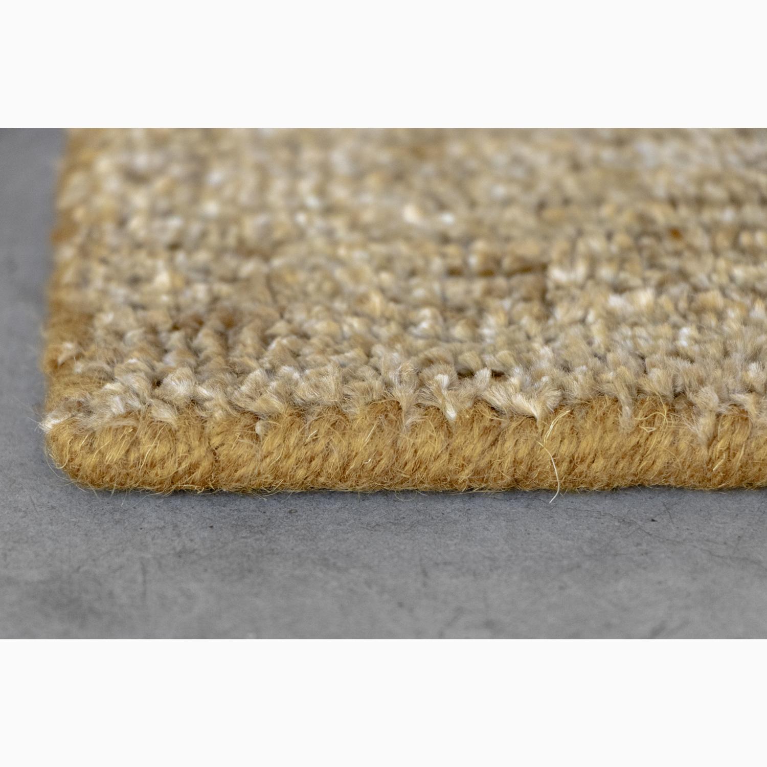 Hand-Woven Tappeto design in lana e seta di bambù sostenibile by Deanna Comellini 200x300cm For Sale