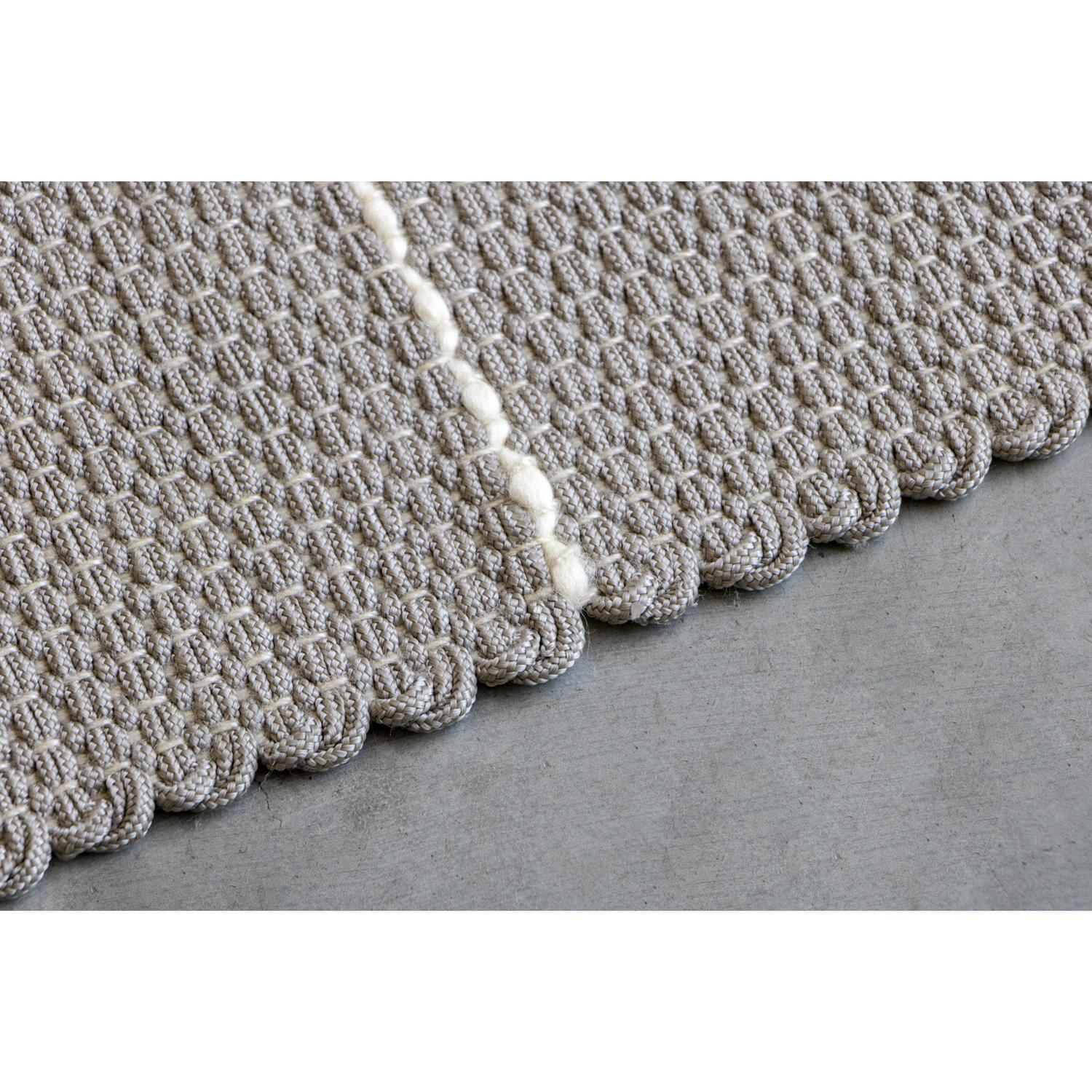 Indian Tappeto Design Italiano Alto Artigianato Grigio by Deanna Comelllini 300x330 cm For Sale